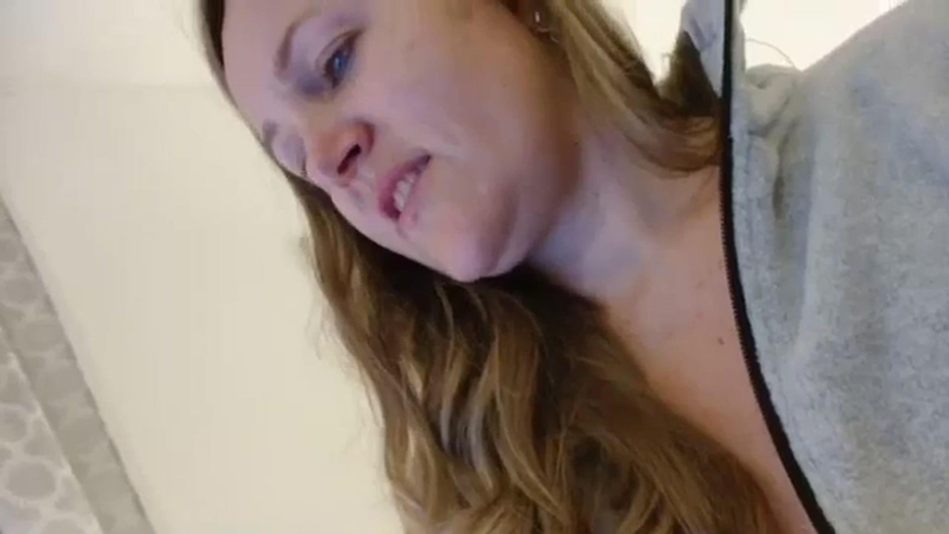 Gallery image thumbnail from JustLily's myfreecams stream on, 11/11/2023, 01:58 image 8 of 20