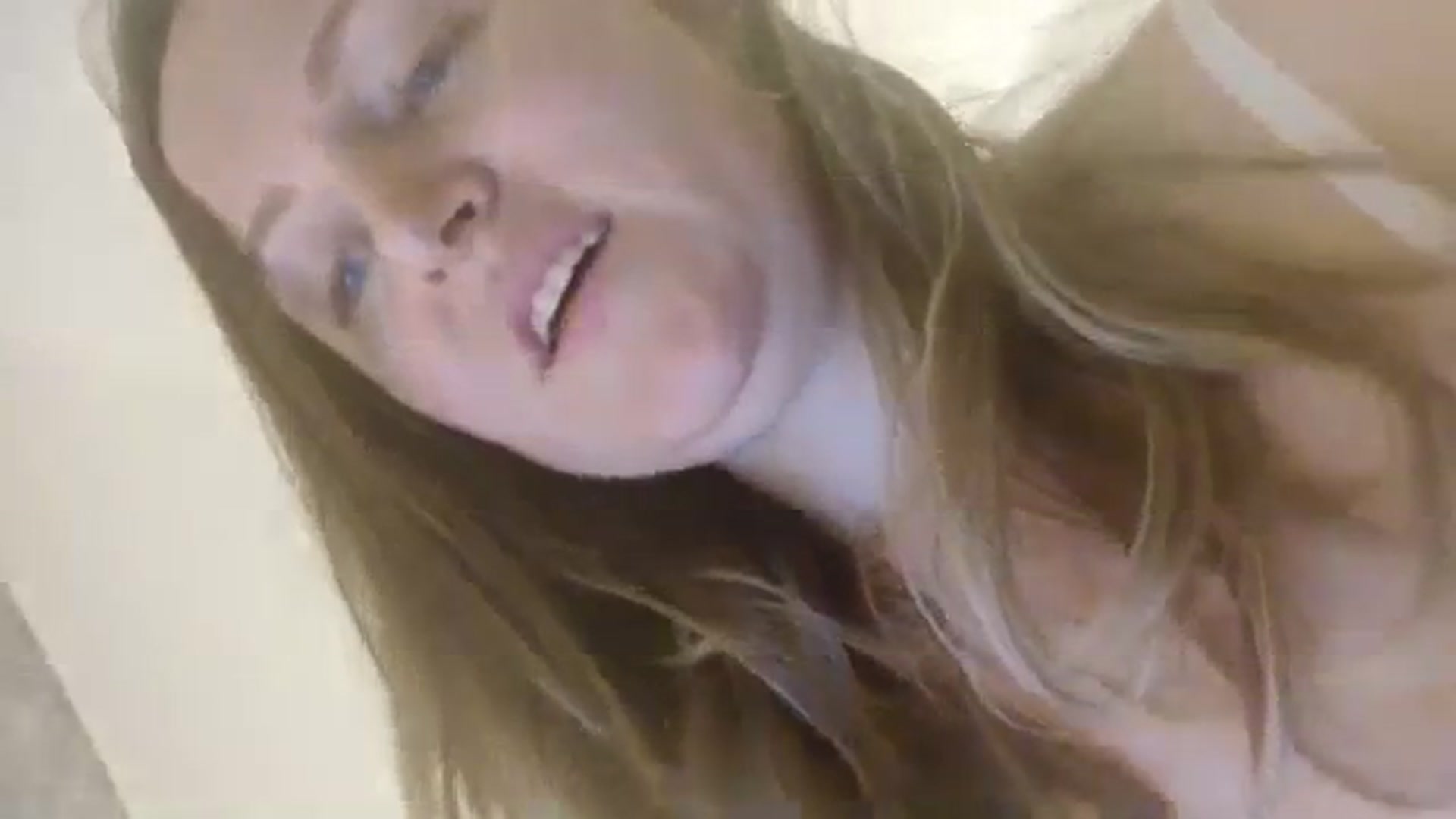 Gallery image thumbnail from JustLily's myfreecams stream on, 11/20/2023, 16:41 image 19 of 20