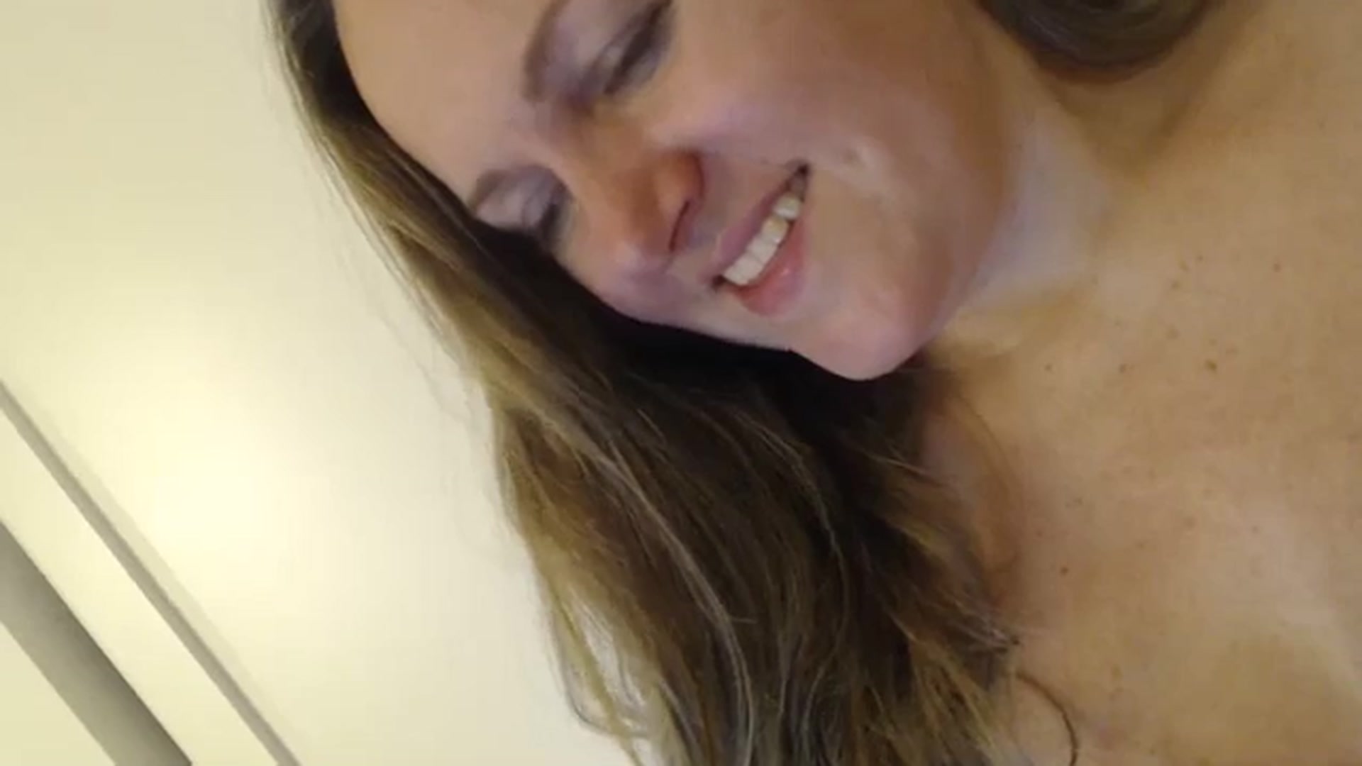 Gallery image thumbnail from JustLily's myfreecams stream on, 12/11/2023, 23:48 image 4 of 20
