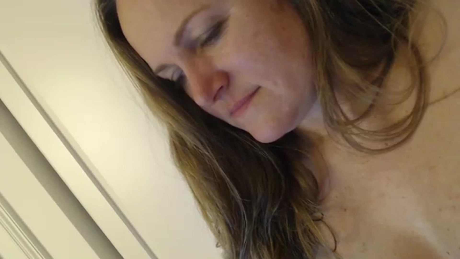 Gallery image thumbnail from JustLily's myfreecams stream on, 12/11/2023, 23:48 image 3 of 20