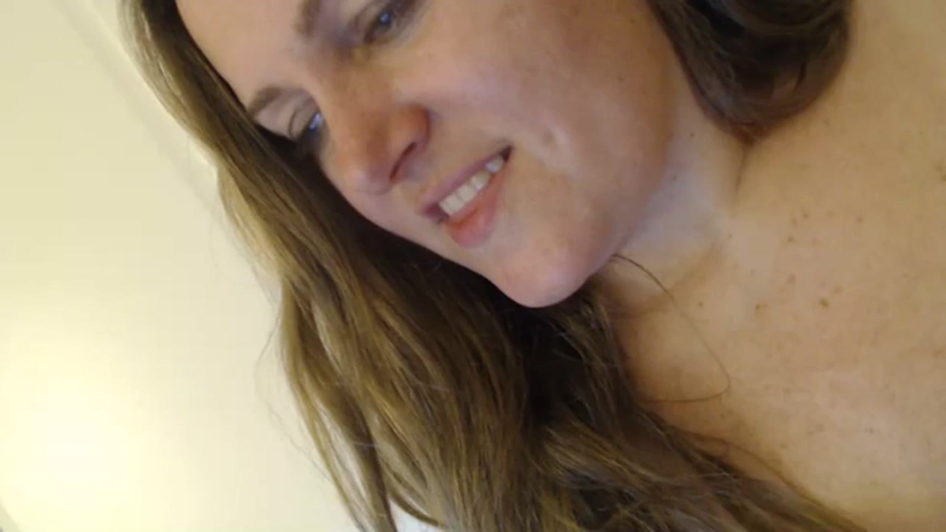 Gallery image thumbnail from JustLily's myfreecams stream on, 12/12/2023, 24:14 image 4 of 20