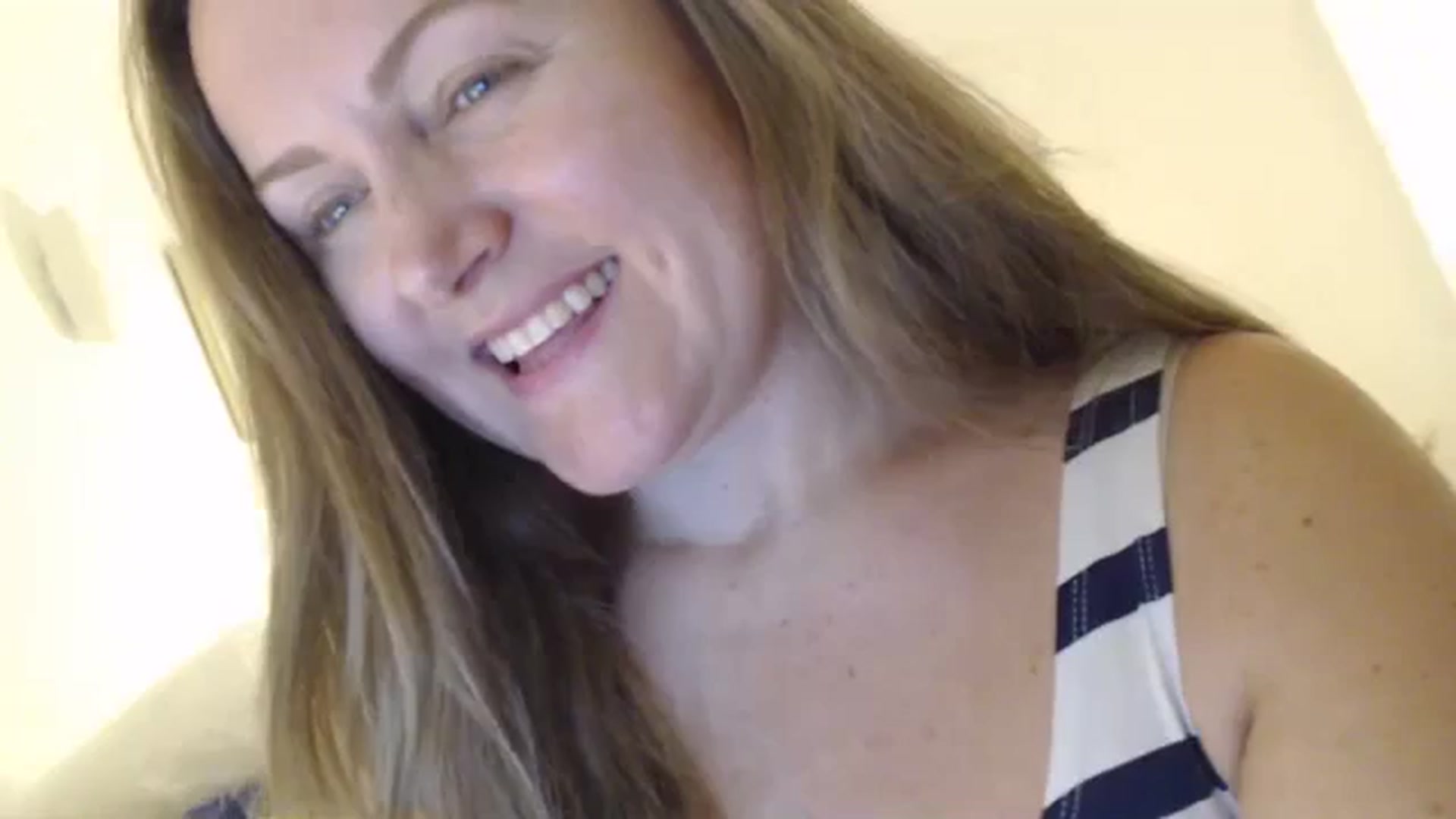 Gallery image thumbnail from JustLily's myfreecams stream on, 12/15/2023, 17:38 image 2 of 20