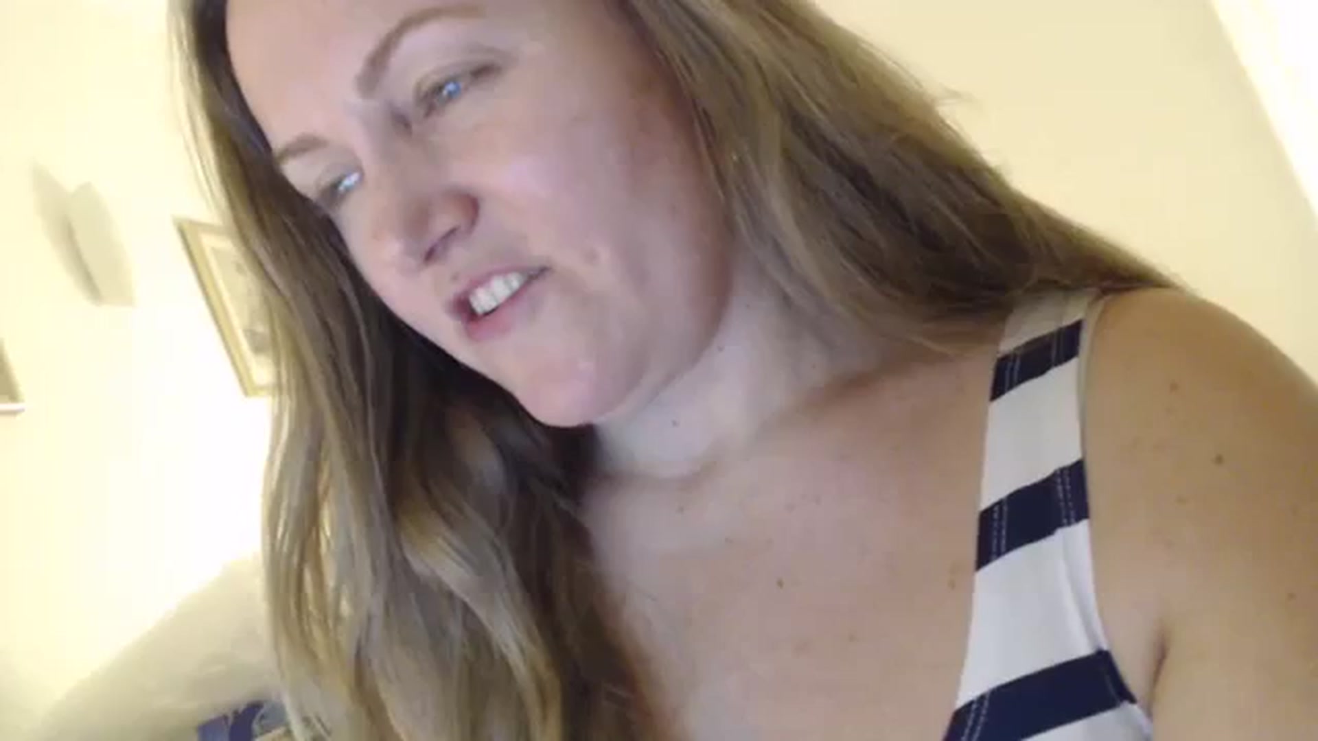 Gallery image thumbnail from JustLily's myfreecams stream on, 12/15/2023, 17:38 image 1 of 20