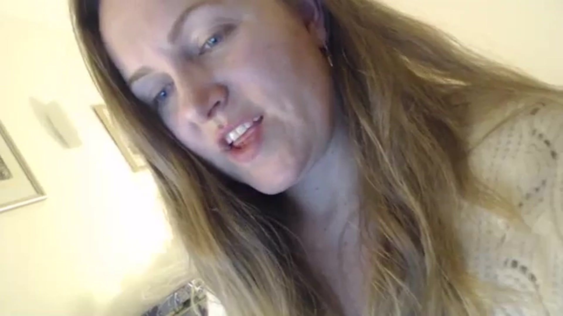 Gallery image thumbnail from JustLily's myfreecams stream on, 12/15/2023, 23:49 image 6 of 20