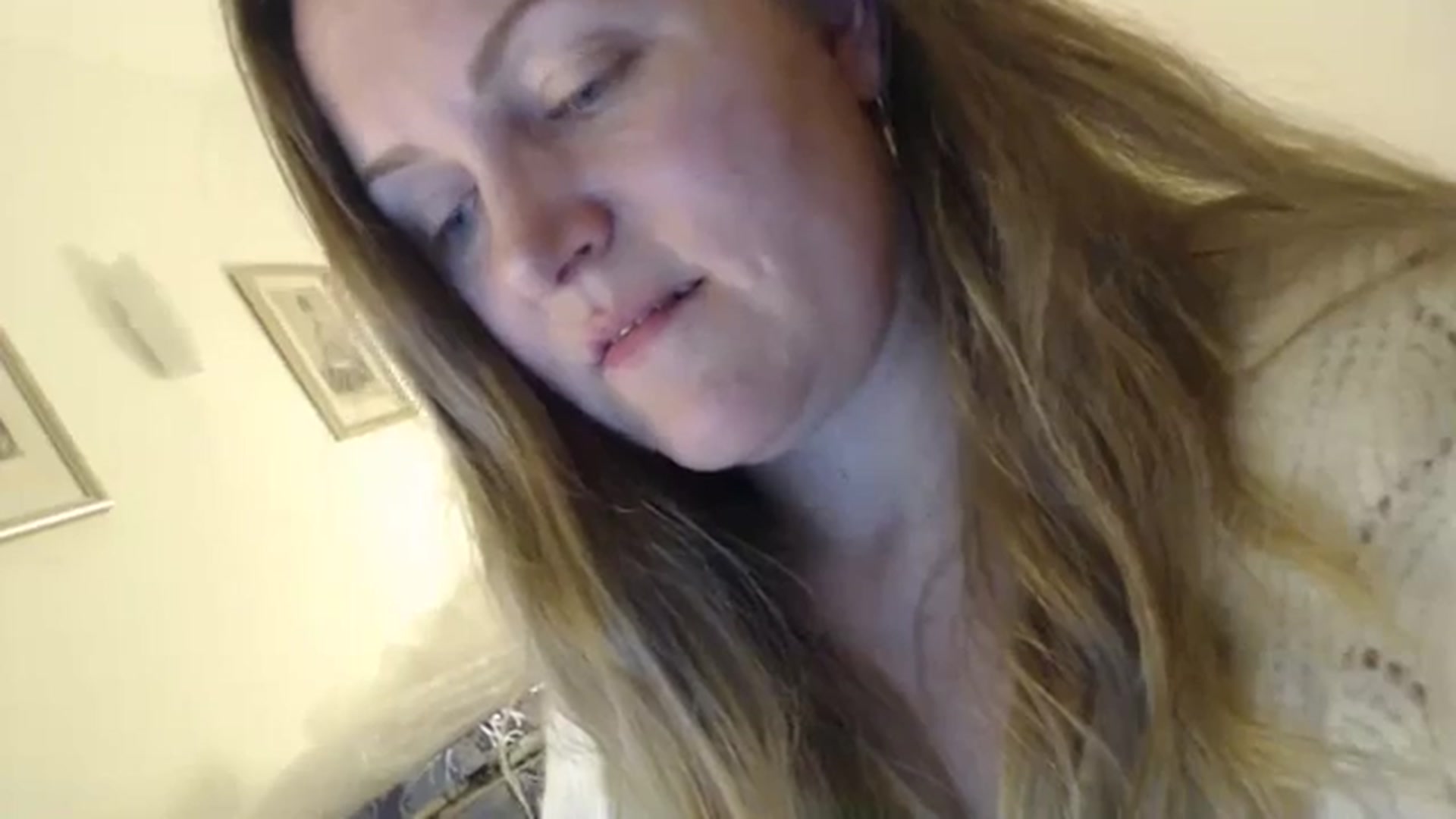 Gallery image thumbnail from JustLily's myfreecams stream on, 12/15/2023, 23:49 image 9 of 20