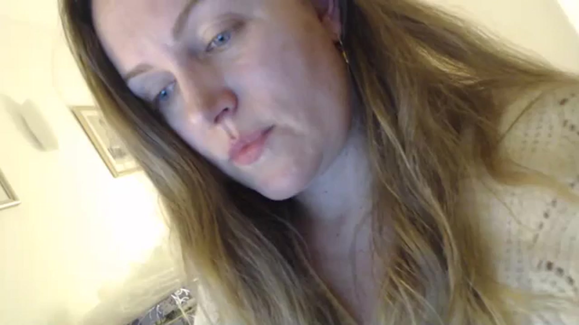 Gallery image thumbnail from JustLily's myfreecams stream on, 12/15/2023, 23:49 image 3 of 20