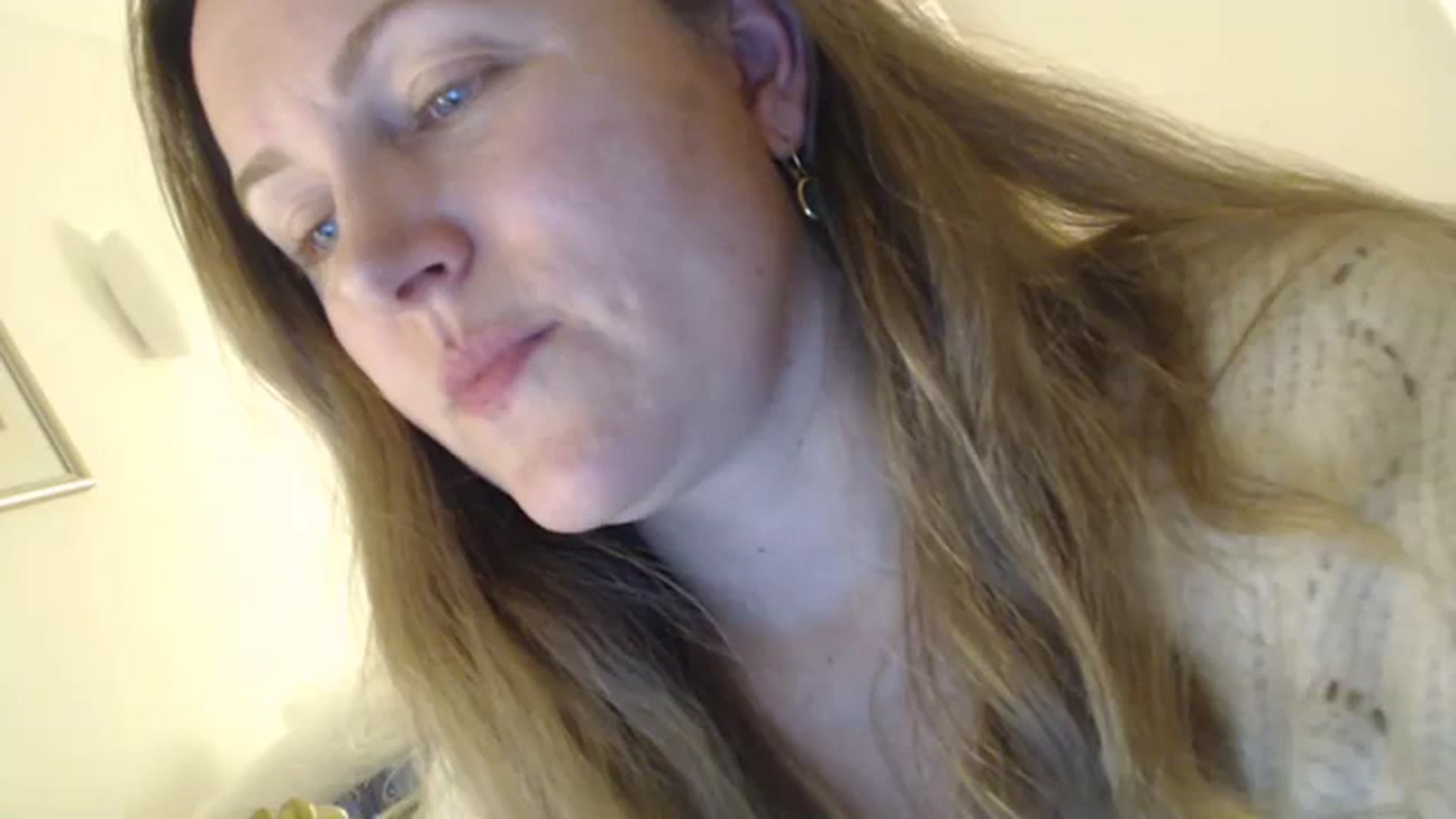 Gallery image thumbnail from JustLily's myfreecams stream on, 12/15/2023, 23:49 image 4 of 20