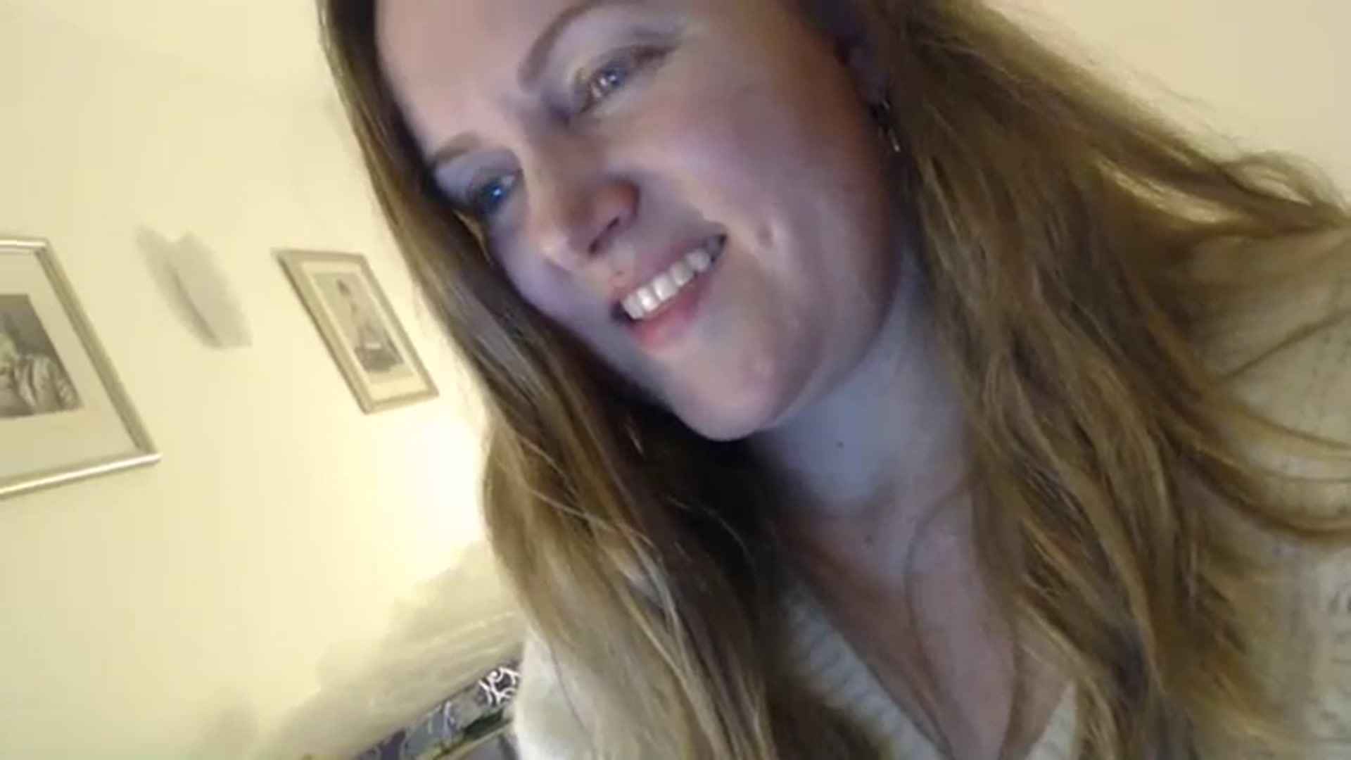 Gallery image thumbnail from JustLily's myfreecams stream on, 12/15/2023, 23:49 image 19 of 20