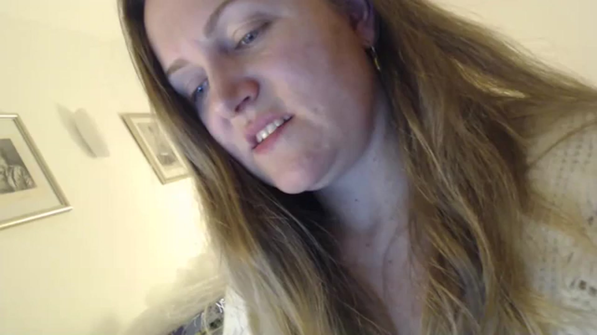 Gallery image thumbnail from JustLily's myfreecams stream on, 12/15/2023, 23:49 image 8 of 20