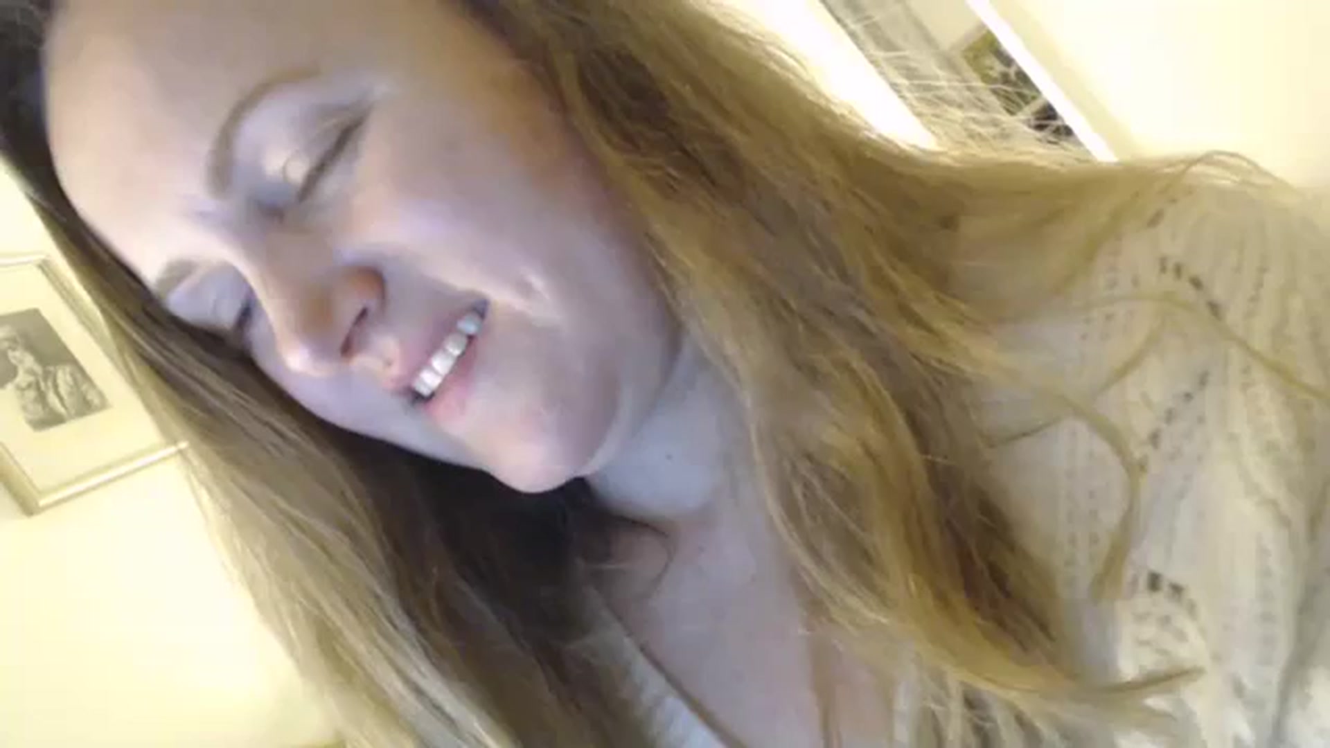 Gallery image thumbnail from JustLily's myfreecams stream on, 12/16/2023, 01:59 image 10 of 20