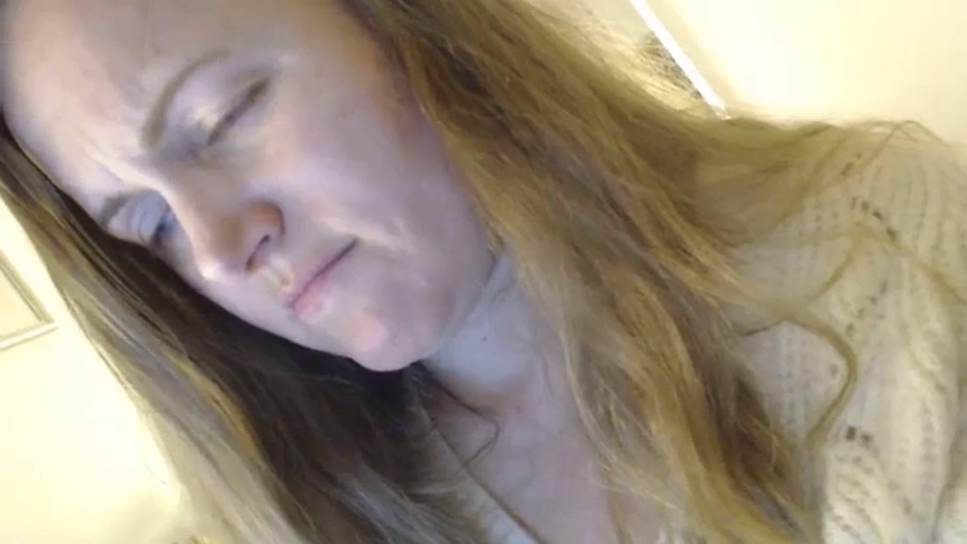 Gallery image thumbnail from JustLily's myfreecams stream on, 12/16/2023, 01:59 image 12 of 20