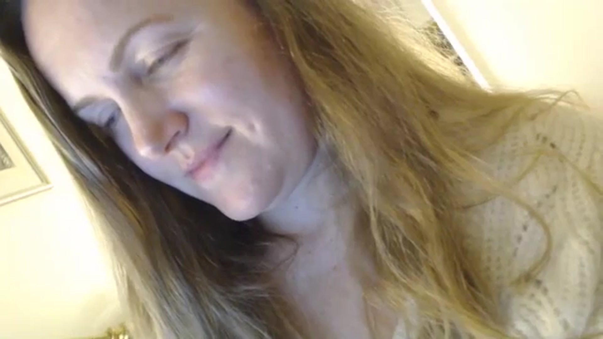 Gallery image thumbnail from JustLily's myfreecams stream on, 12/16/2023, 01:59 image 7 of 20