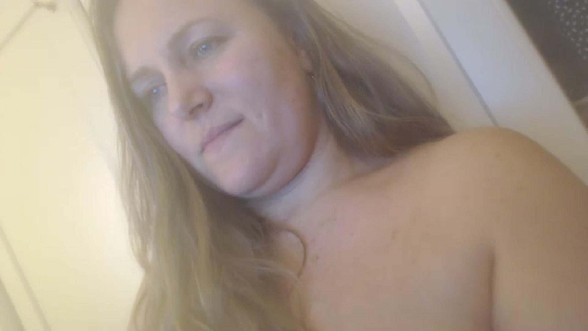 Gallery image thumbnail from JustLily's myfreecams stream on, 12/20/2023, 24:37 image 20 of 20