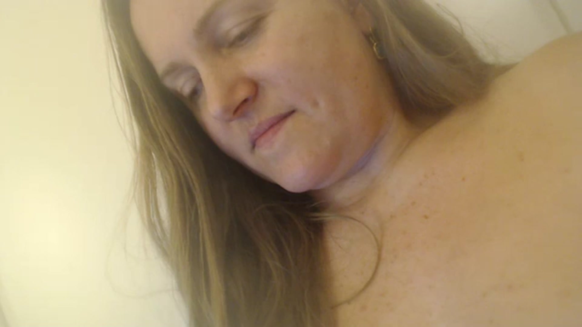 Gallery image thumbnail from JustLily's myfreecams stream on, 12/20/2023, 24:37 image 6 of 20