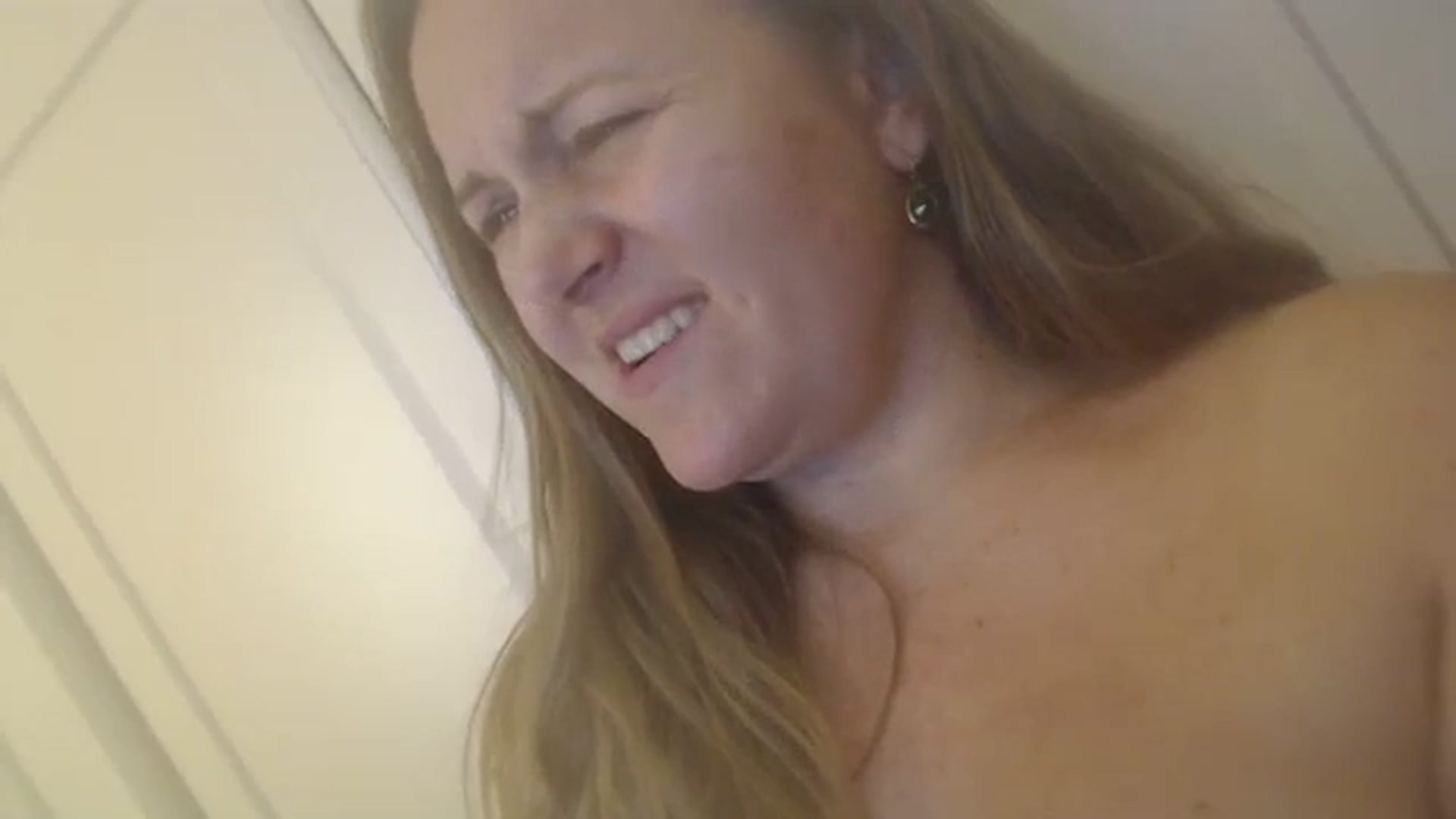 Gallery image thumbnail from JustLily's myfreecams stream on, 12/20/2023, 24:37 image 10 of 20