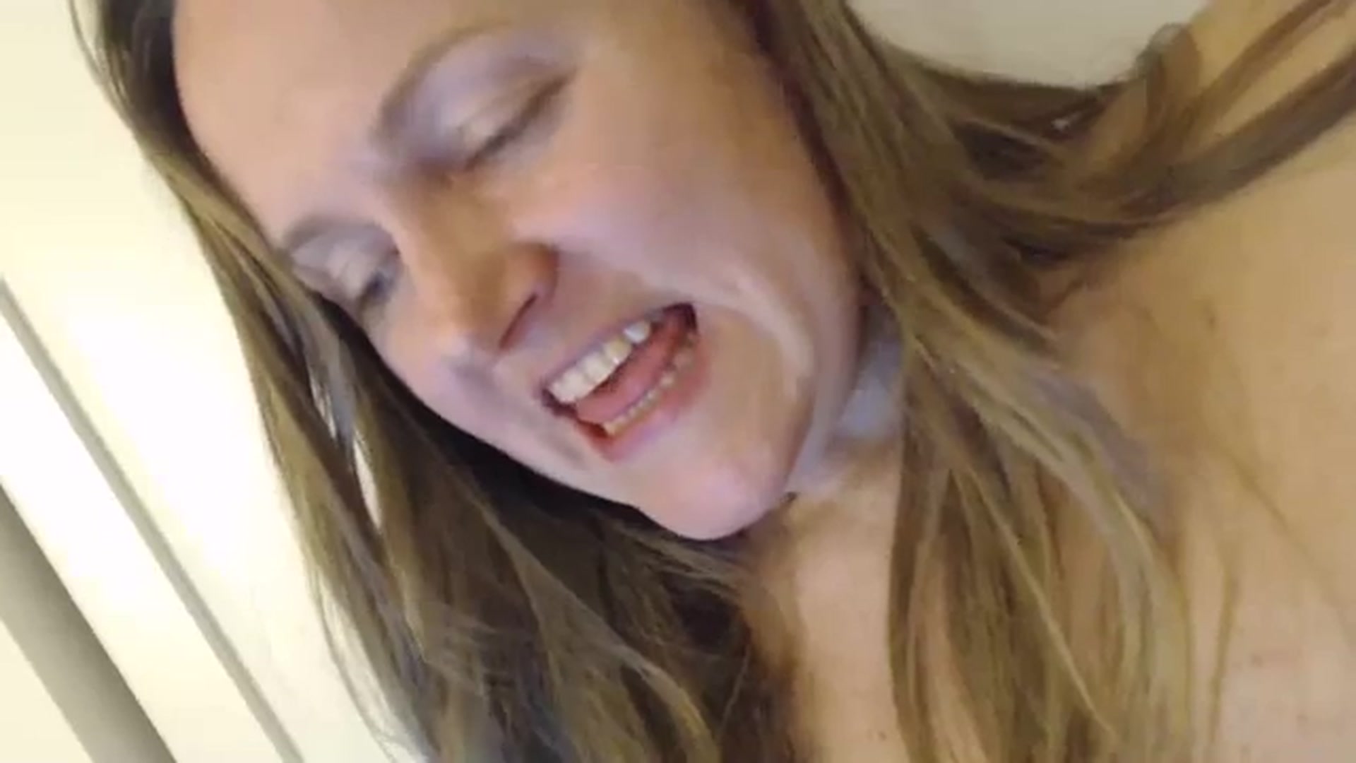 Gallery image thumbnail from JustLily's myfreecams stream on, 12/27/2023, 14:58 image 7 of 20