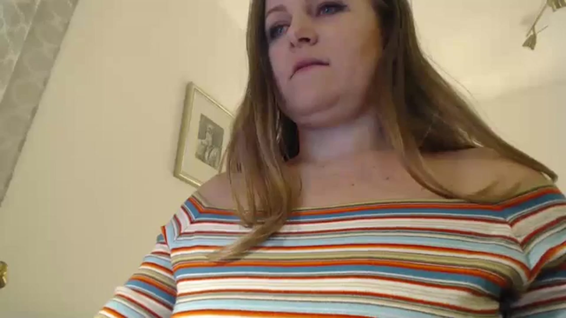 Gallery image thumbnail from JustLily's myfreecams stream on, 12/27/2023, 22:48 image 13 of 20
