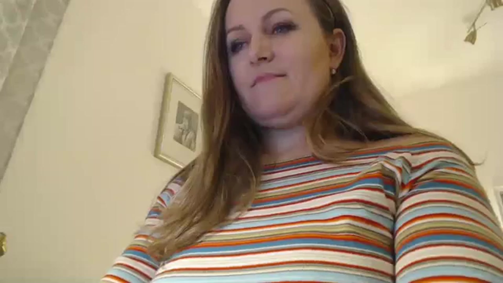 Gallery image thumbnail from JustLily's myfreecams stream on, 12/27/2023, 22:48 image 6 of 20