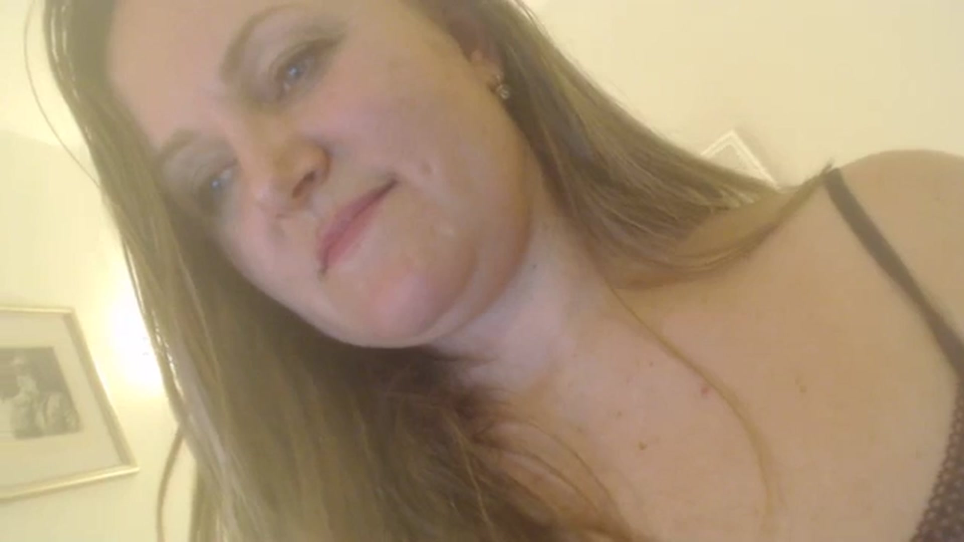 Gallery image thumbnail from JustLily's myfreecams stream on, 12/29/2023, 24:04 image 10 of 20