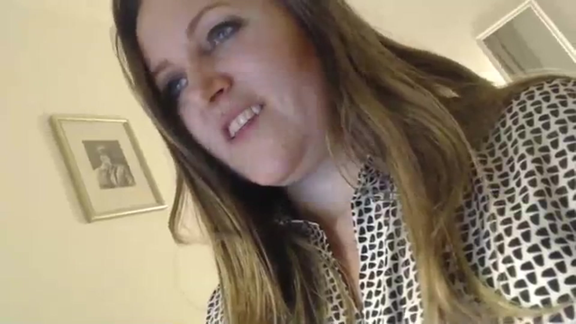 Gallery image thumbnail from JustLily's myfreecams stream on, 12/31/2023, 24:18 image 19 of 20