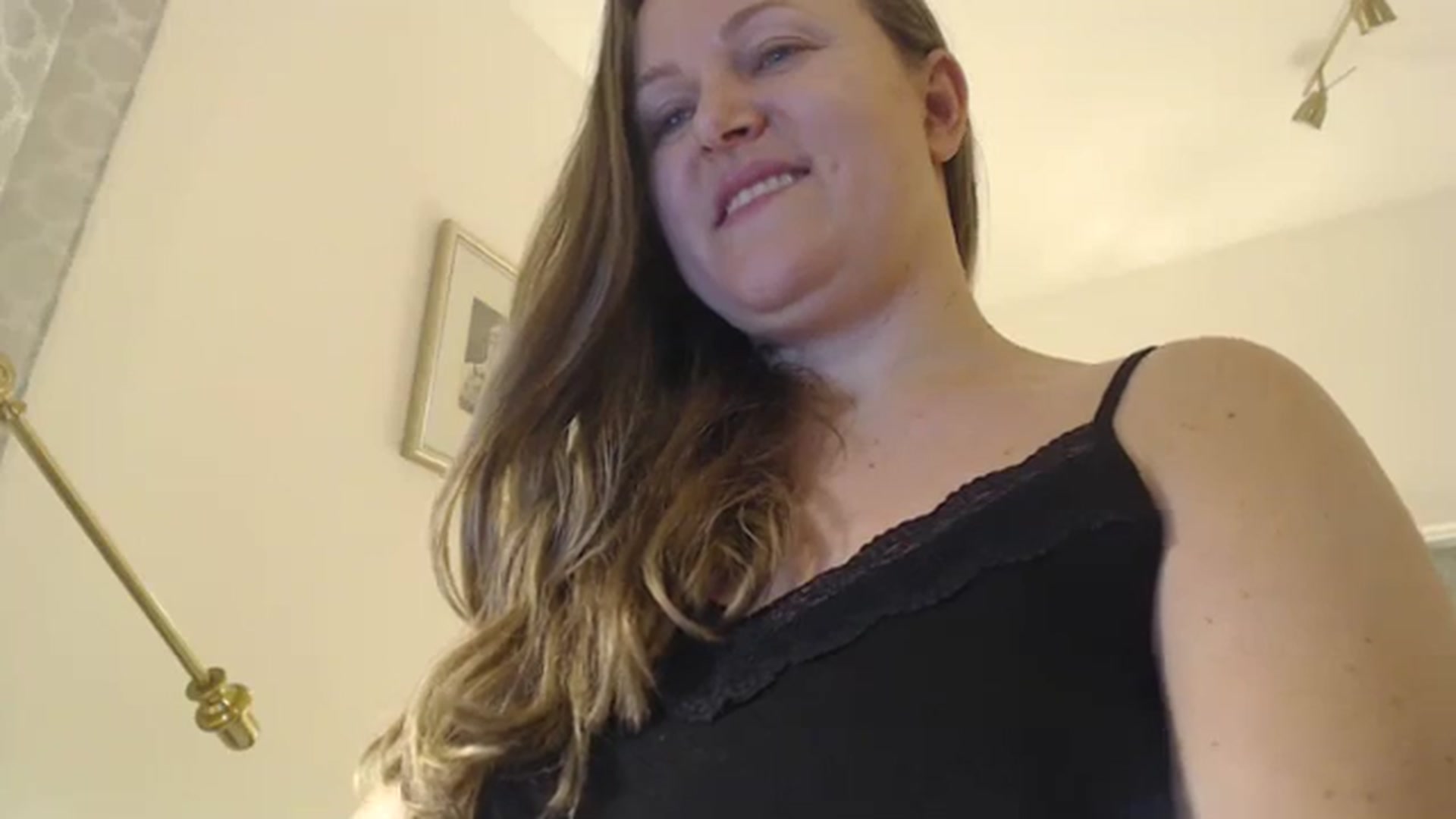 Gallery image thumbnail from JustLily's myfreecams stream on, 01/04/2024, 24:01 image 6 of 20