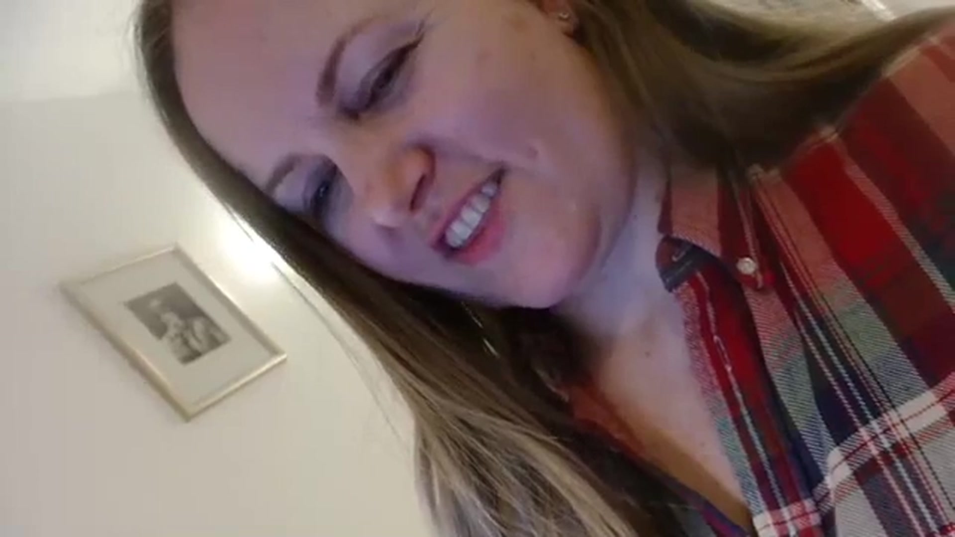 Gallery image thumbnail from JustLily's myfreecams stream on, 01/29/2024, 23:32 image 18 of 20