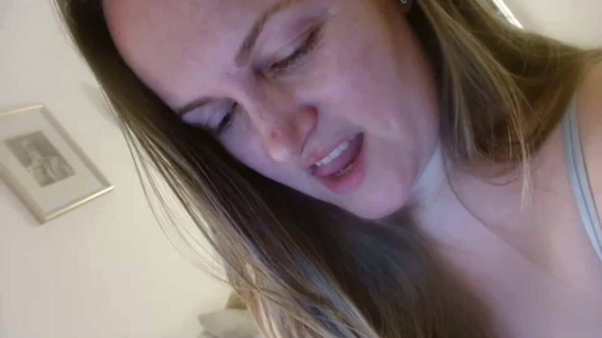Gallery image thumbnail from JustLily's myfreecams stream on, 01/31/2024, 22:10 image 1 of 20