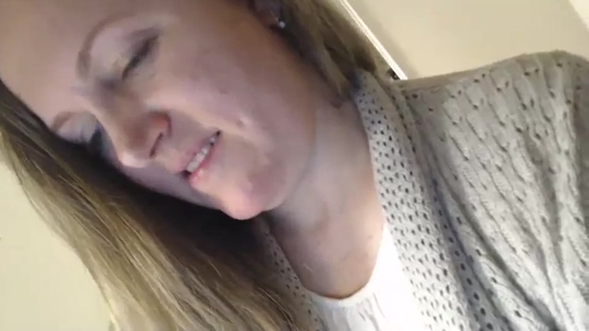 Gallery image thumbnail from JustLily's myfreecams stream on, 03/04/2024, 23:36 image 19 of 20