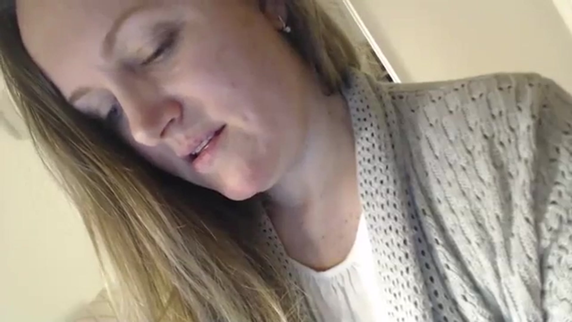 Gallery image thumbnail from JustLily's myfreecams stream on, 03/04/2024, 23:36 image 2 of 20