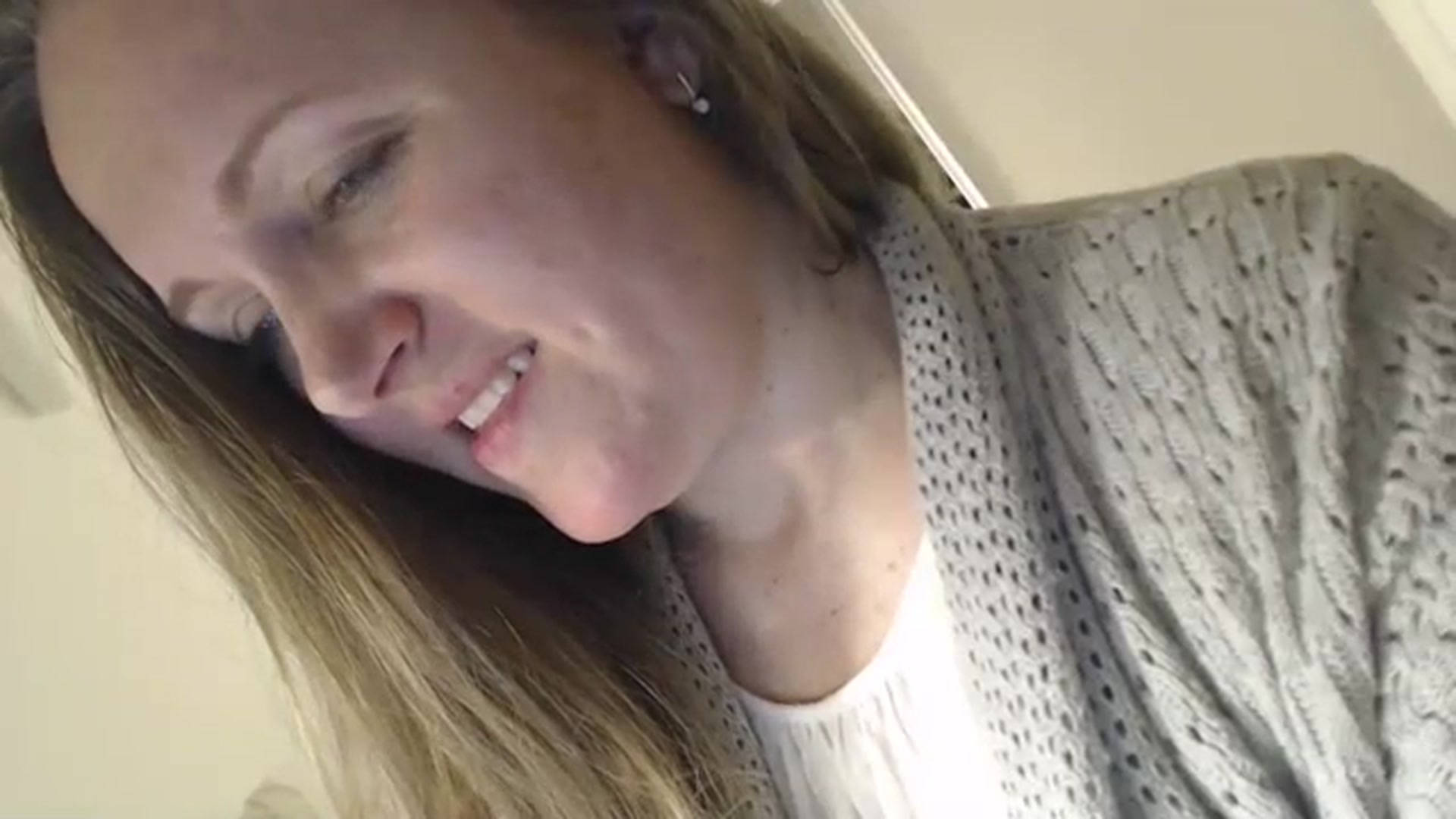Gallery image thumbnail from JustLily's myfreecams stream on, 03/04/2024, 23:36 image 12 of 20