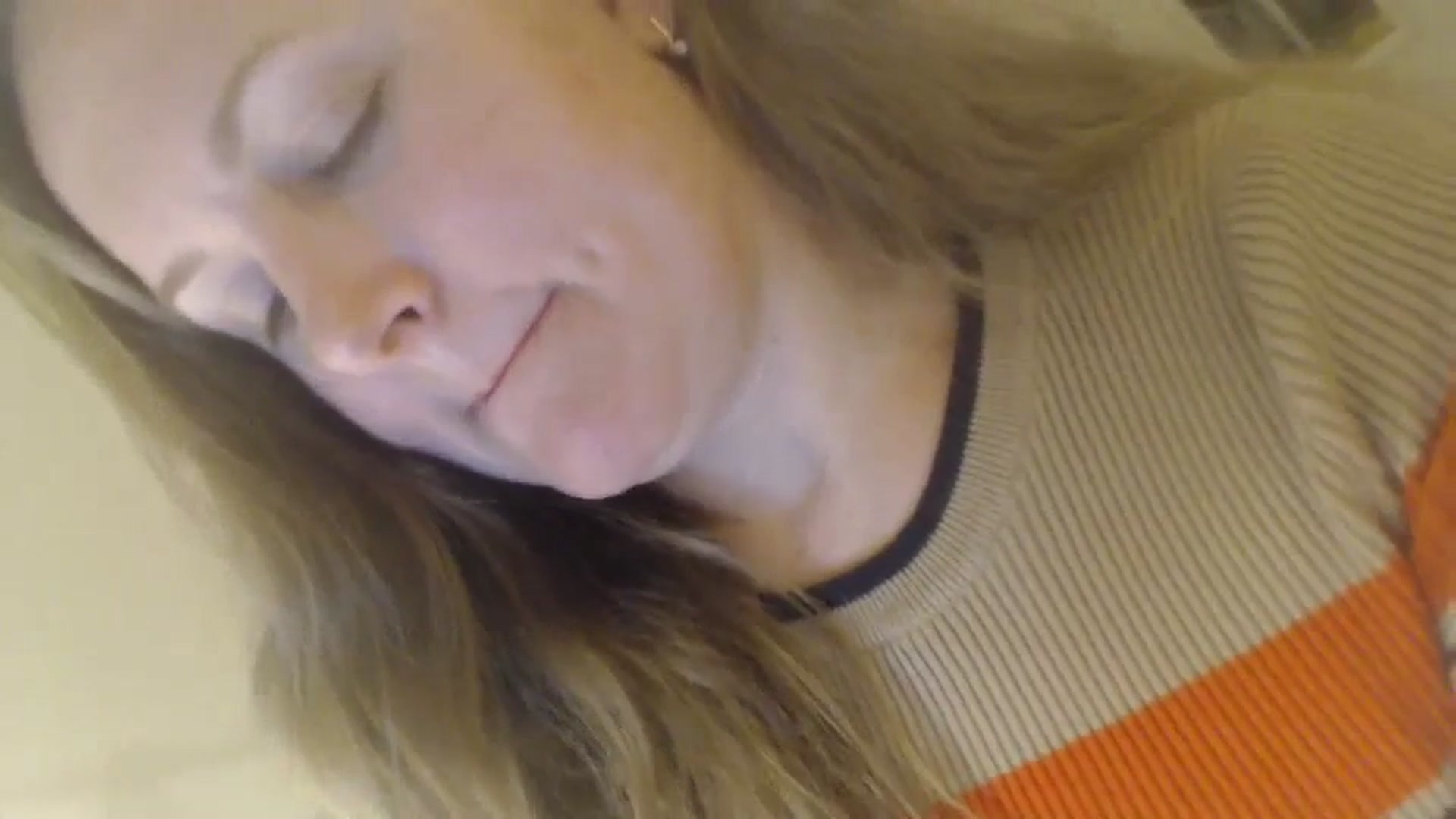 Gallery image thumbnail from JustLily's myfreecams stream on, 03/06/2024, 22:10 image 18 of 20