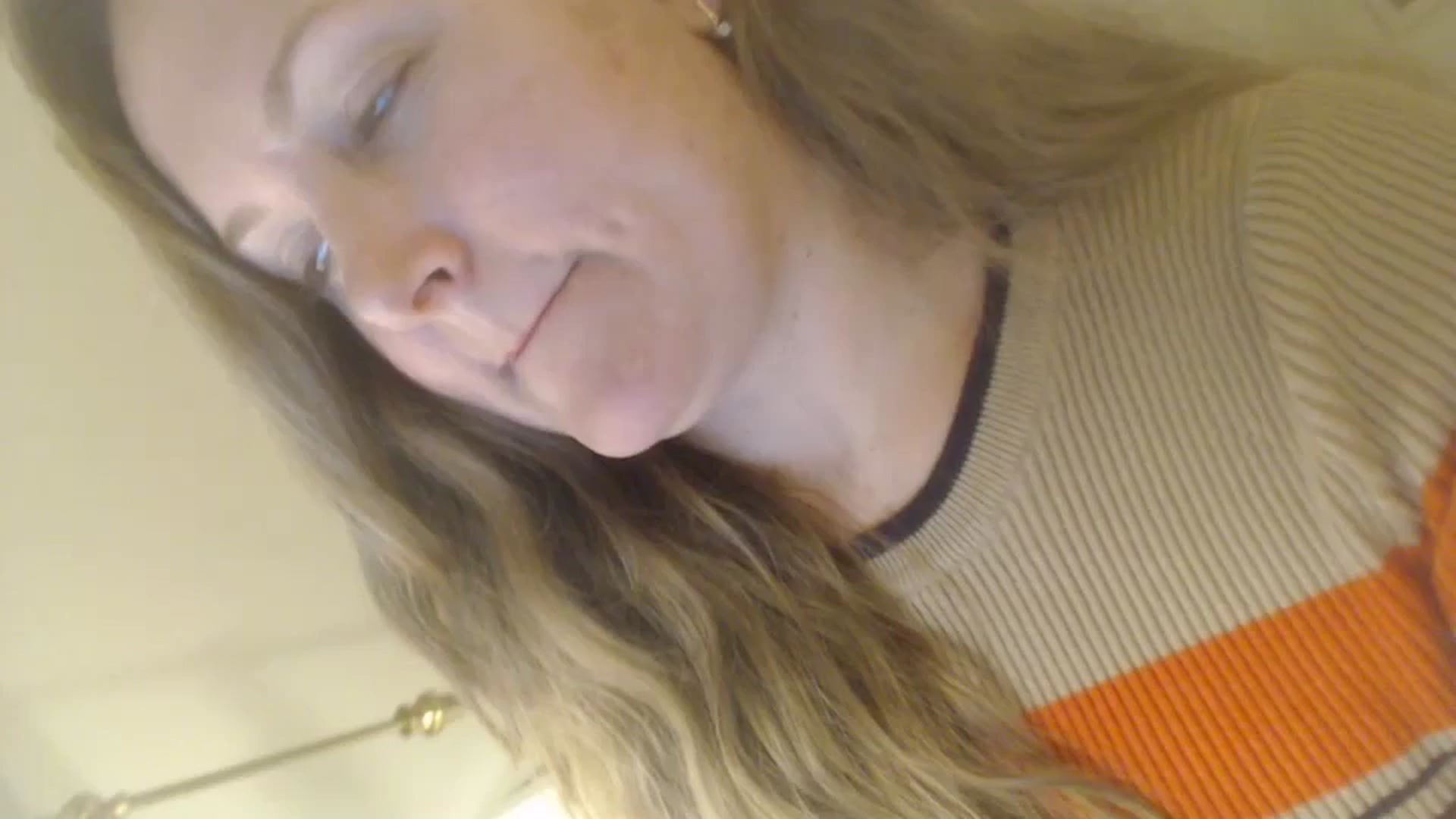 Gallery image thumbnail from JustLily's myfreecams stream on, 03/06/2024, 22:10 image 15 of 20