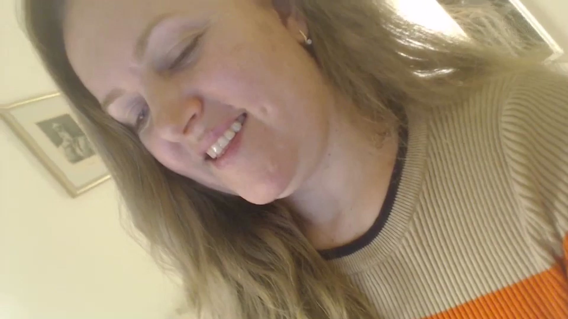 Gallery image thumbnail from JustLily's myfreecams stream on, 03/06/2024, 22:10 image 8 of 20