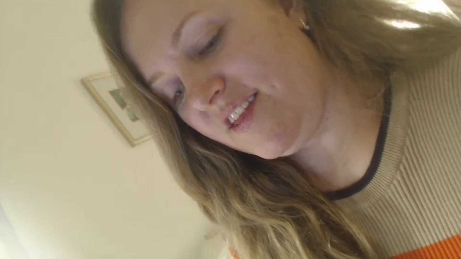 Gallery image thumbnail from JustLily's myfreecams stream on, 03/06/2024, 22:10 image 7 of 20