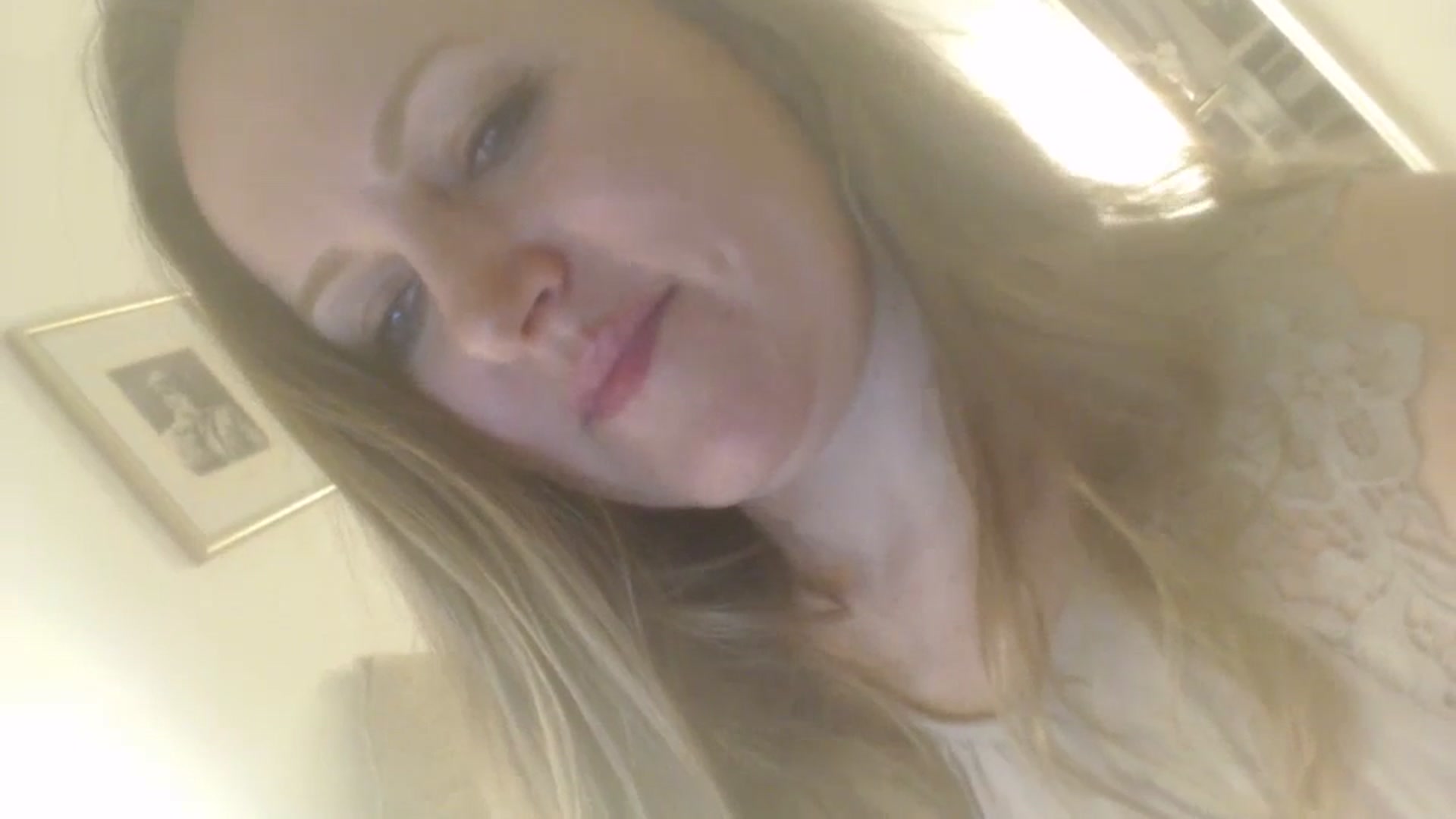 Gallery image thumbnail from JustLily's myfreecams stream on, 03/09/2024, 24:10 image 6 of 20