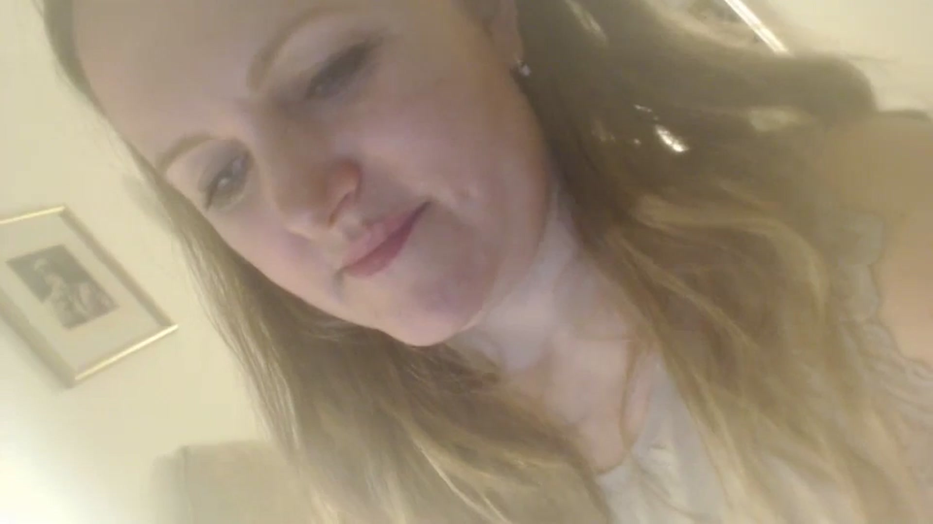 Gallery image thumbnail from JustLily's myfreecams stream on, 03/09/2024, 24:10 image 10 of 20