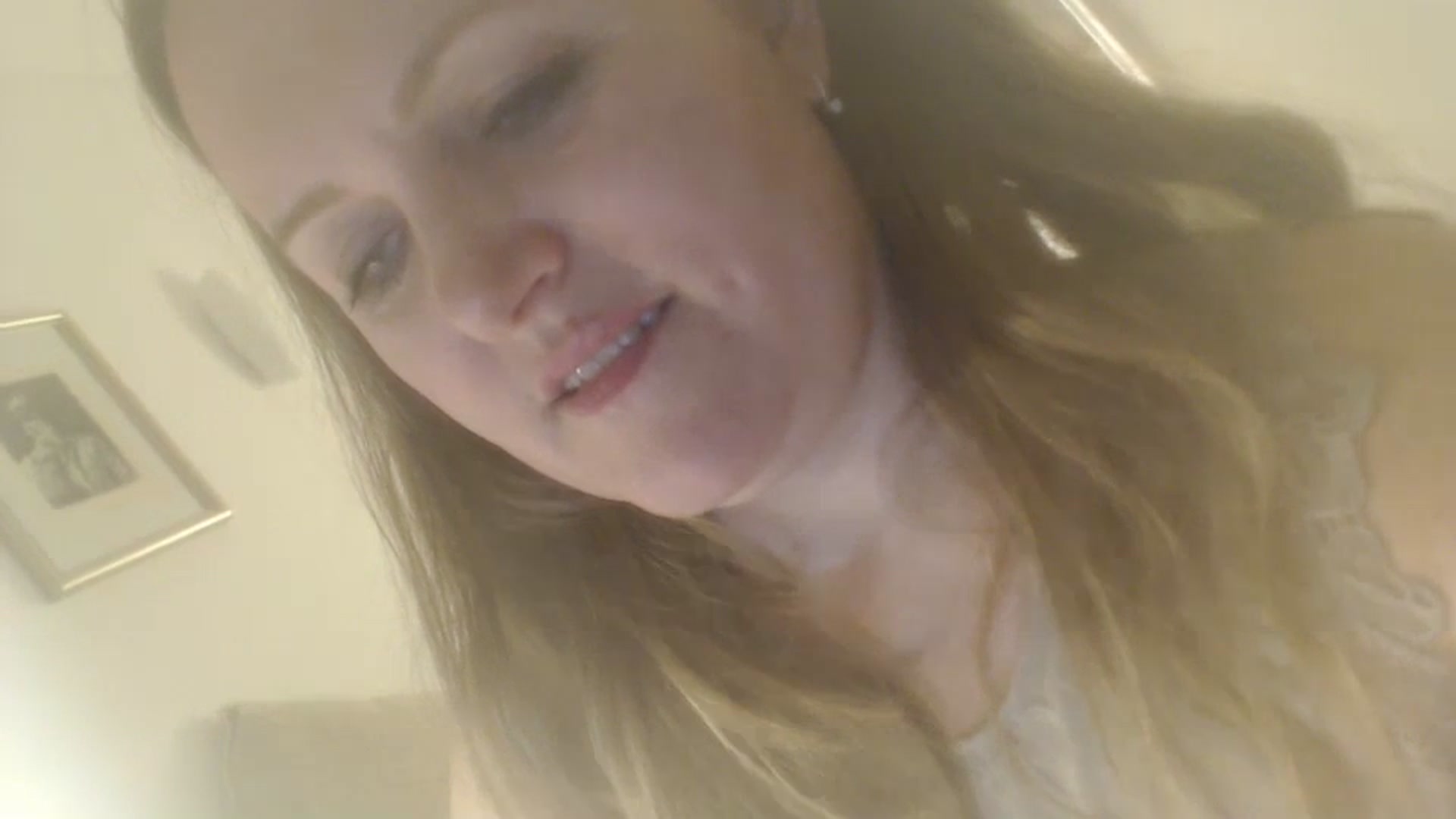 Gallery image thumbnail from JustLily's myfreecams stream on, 03/09/2024, 24:10 image 11 of 20