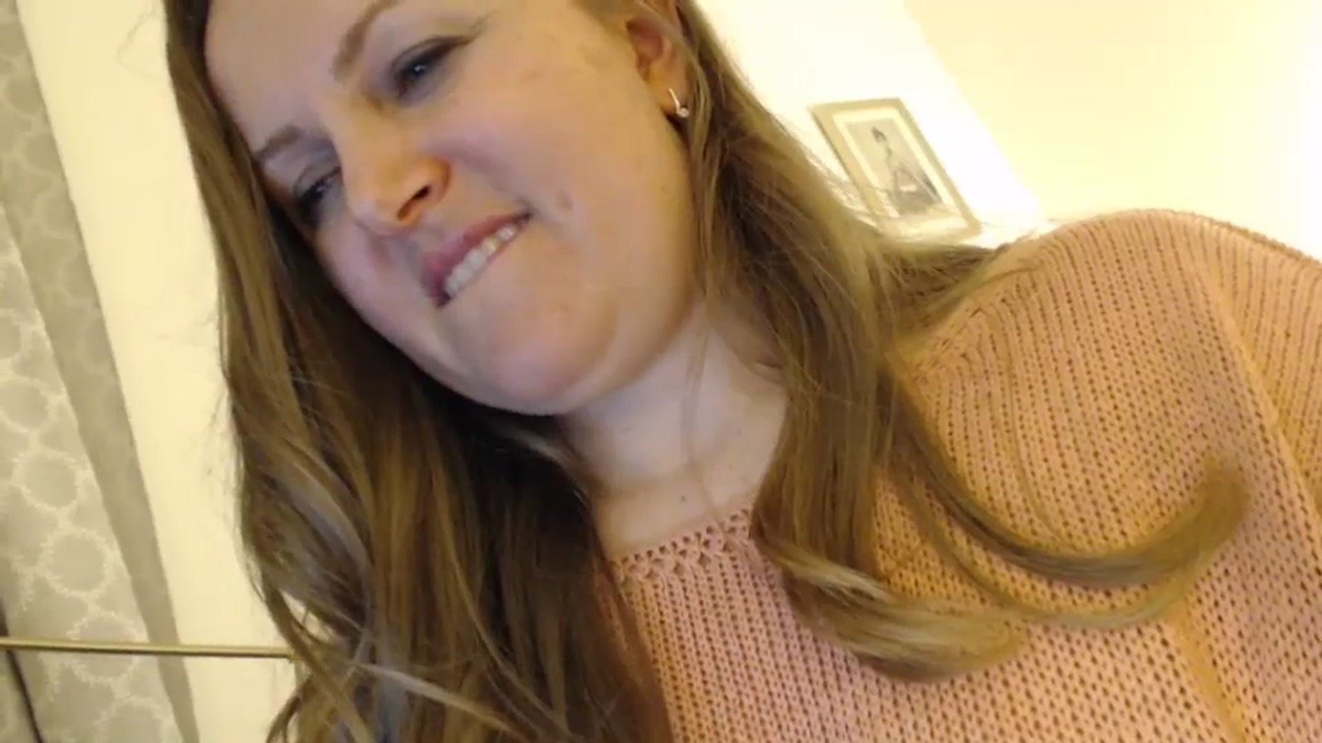 Gallery image thumbnail from JustLily's myfreecams stream on, 03/22/2024, 22:47 image 13 of 20