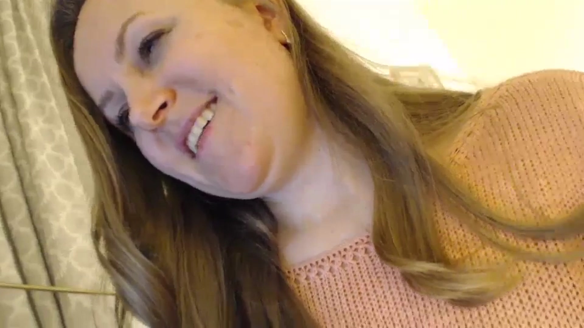 Gallery image thumbnail from JustLily's myfreecams stream on, 03/22/2024, 22:47 image 9 of 20