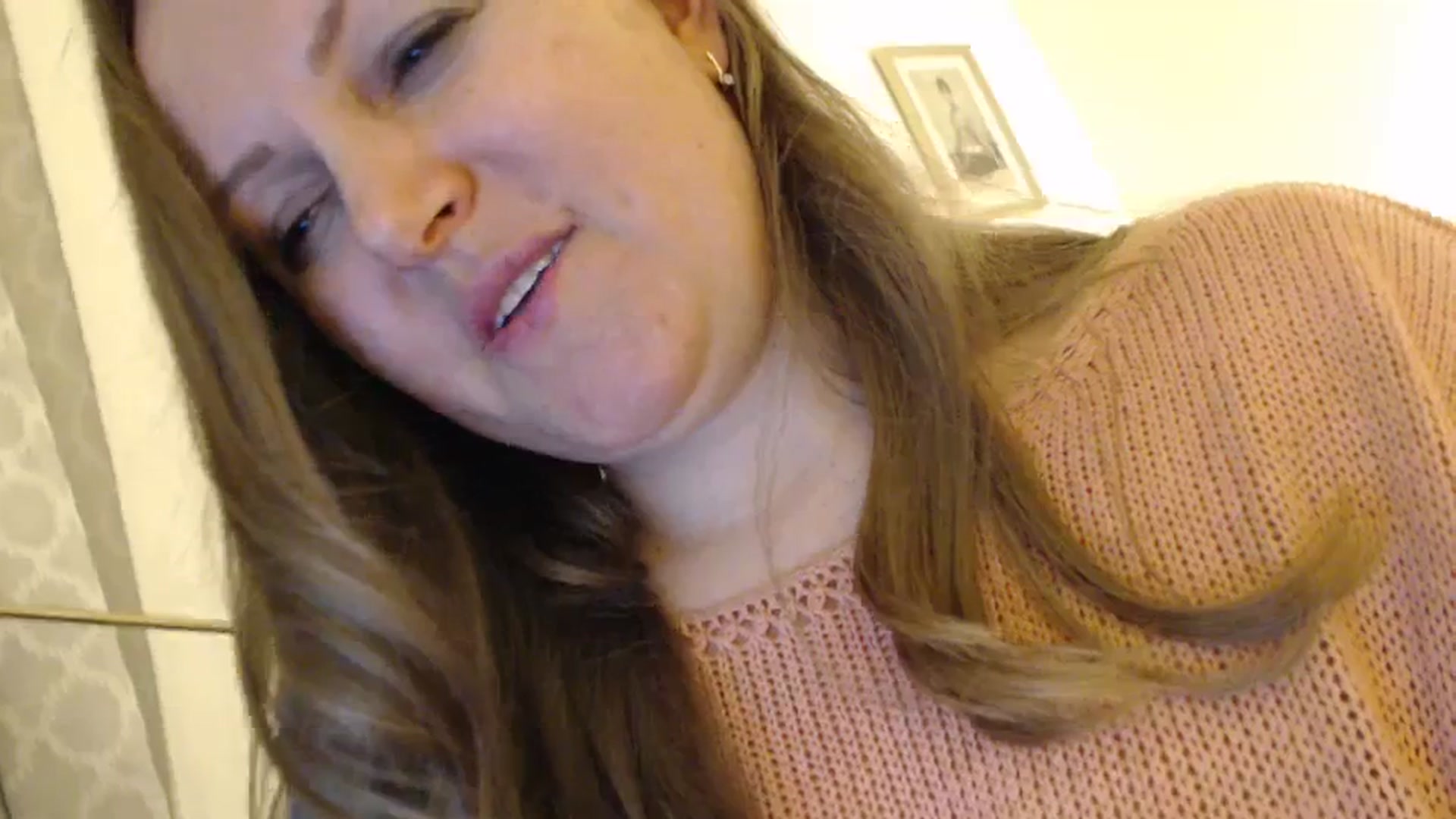 Gallery image thumbnail from JustLily's myfreecams stream on, 03/22/2024, 22:47 image 18 of 20