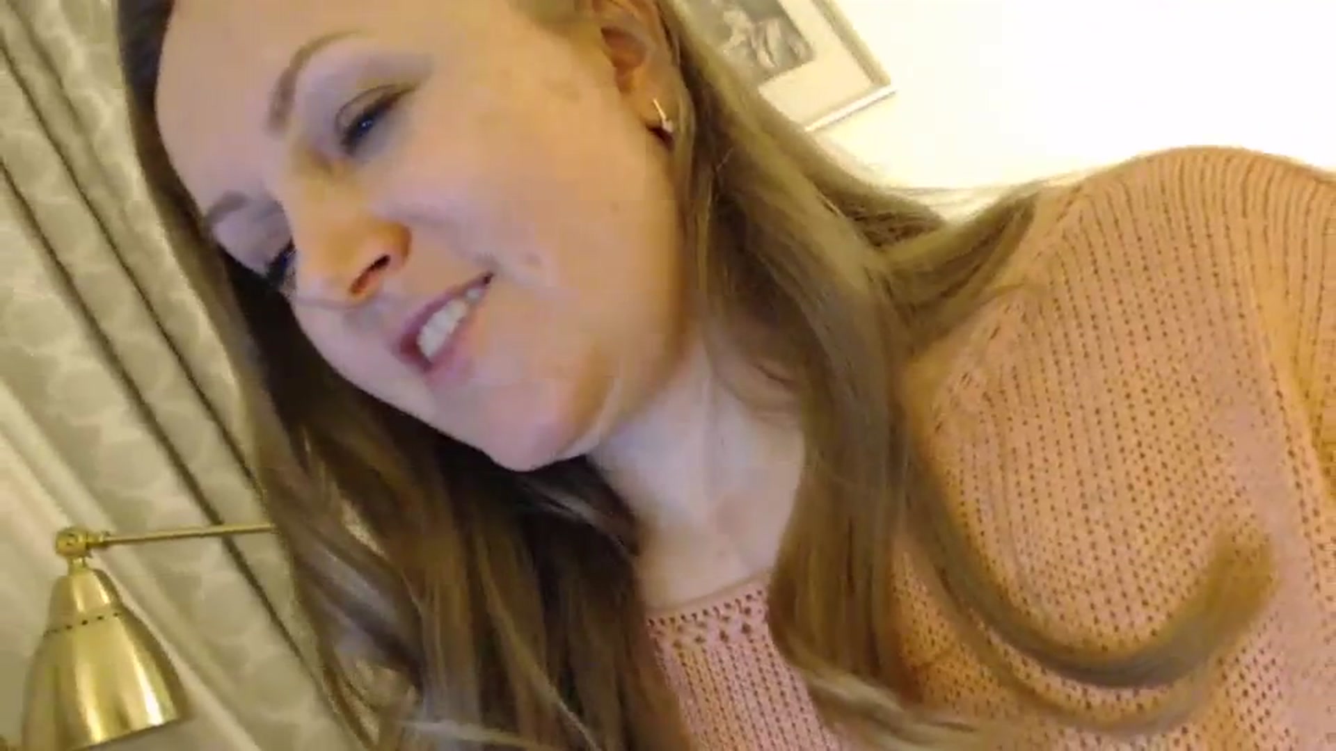 Gallery image thumbnail from JustLily's myfreecams stream on, 03/22/2024, 22:47 image 12 of 20