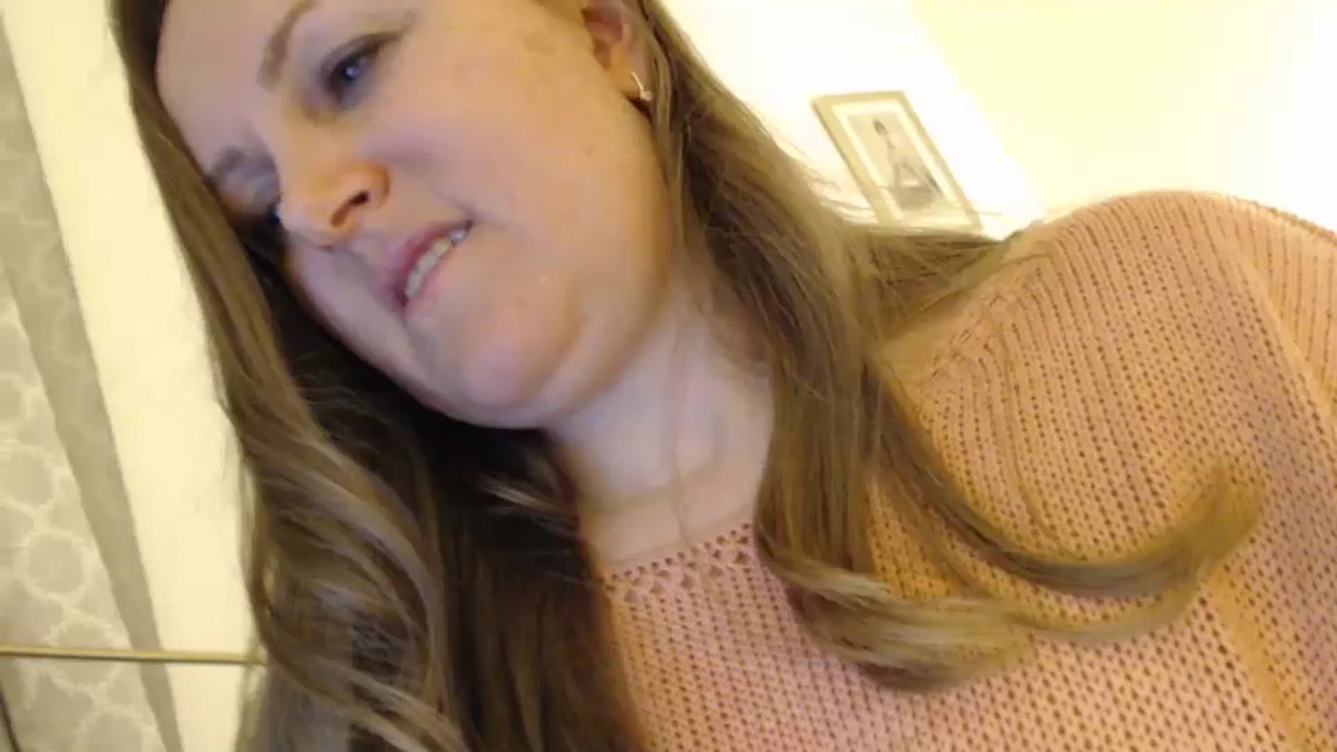 Gallery image thumbnail from JustLily's myfreecams stream on, 03/22/2024, 22:47 image 16 of 20