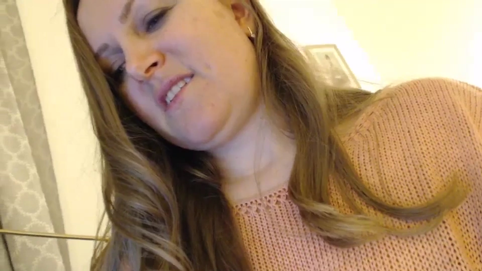 Gallery image thumbnail from JustLily's myfreecams stream on, 03/22/2024, 22:47 image 17 of 20