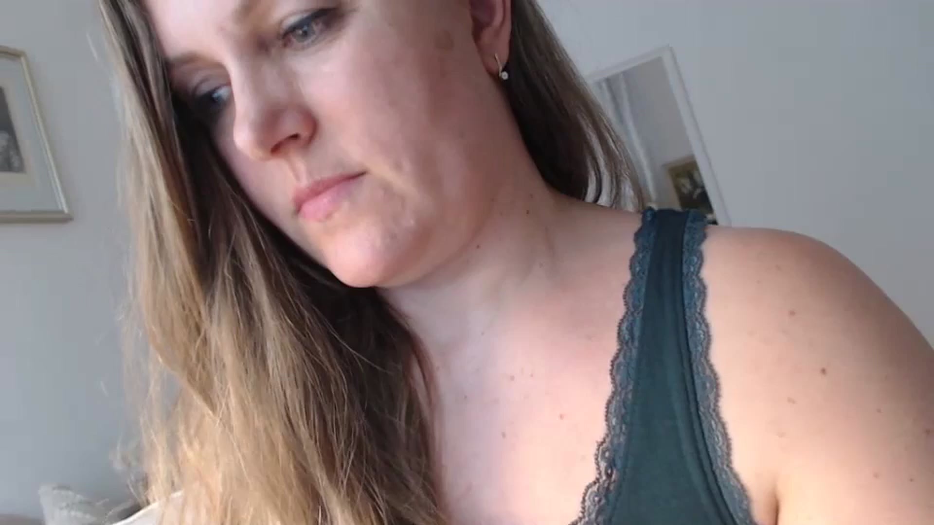 Gallery image thumbnail from JustLily's myfreecams stream on, 04/03/2024, 10:50 image 3 of 20