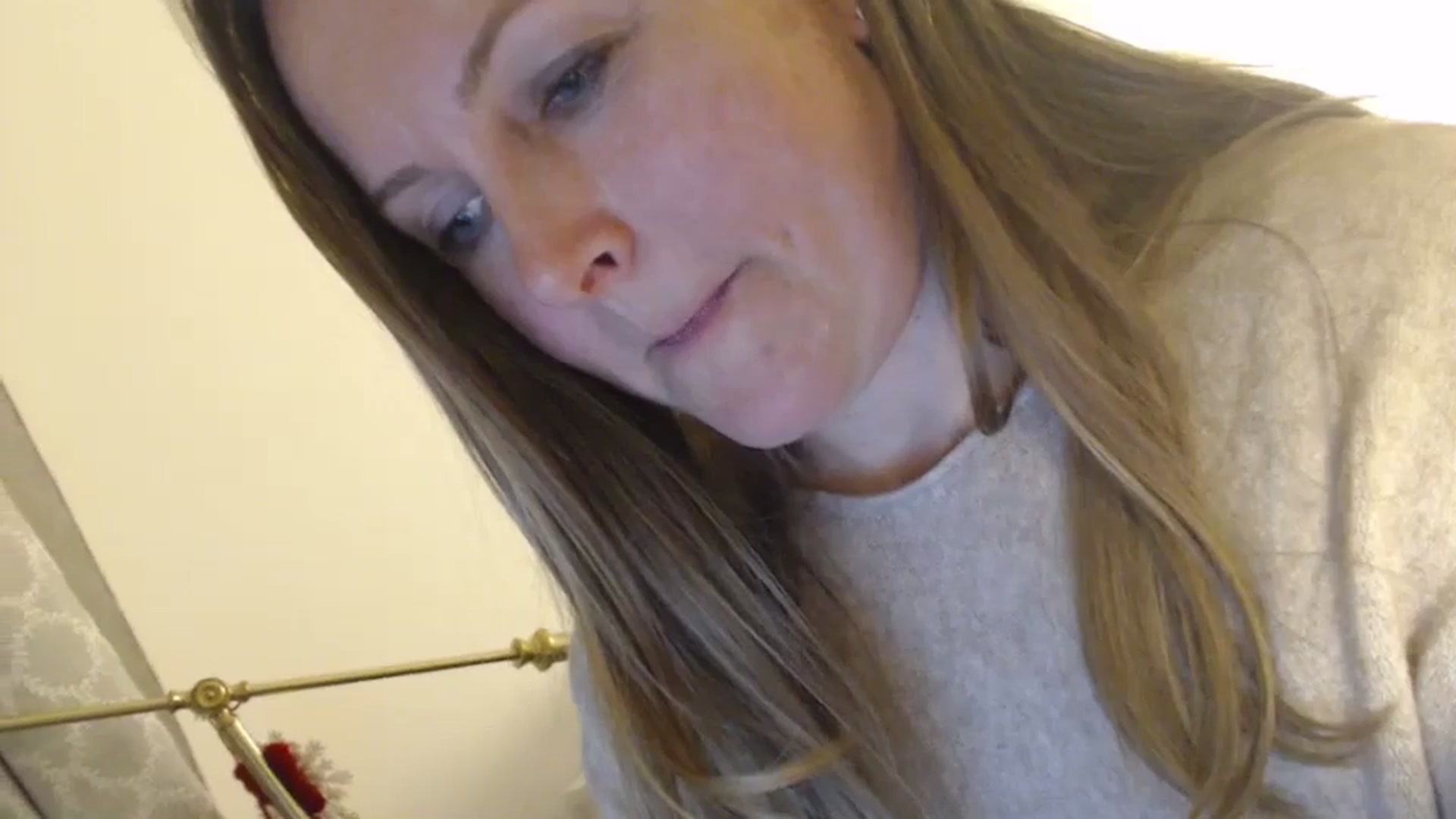 Gallery image thumbnail from JustLily's myfreecams stream on, 04/17/2024, 21:46 image 11 of 20
