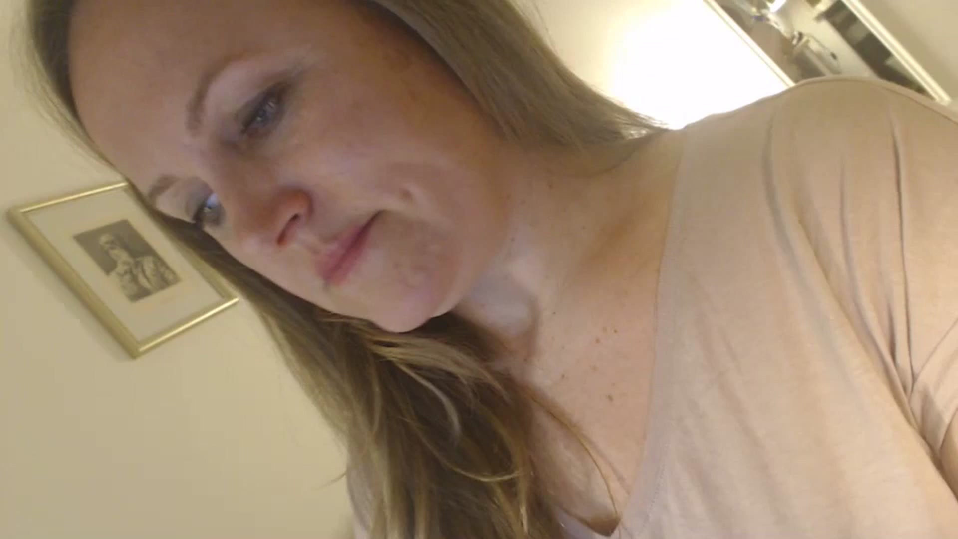 Gallery image thumbnail from JustLily's myfreecams stream on, 04/20/2024, 24:01 image 3 of 20