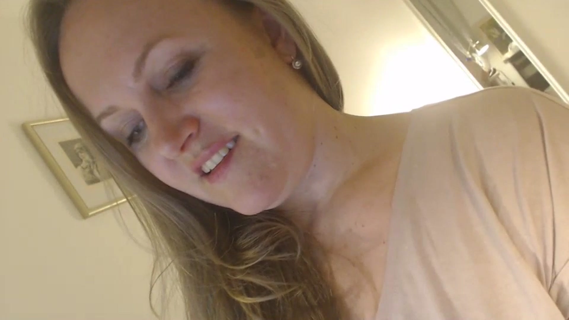 Gallery image thumbnail from JustLily's myfreecams stream on, 04/20/2024, 24:01 image 2 of 20