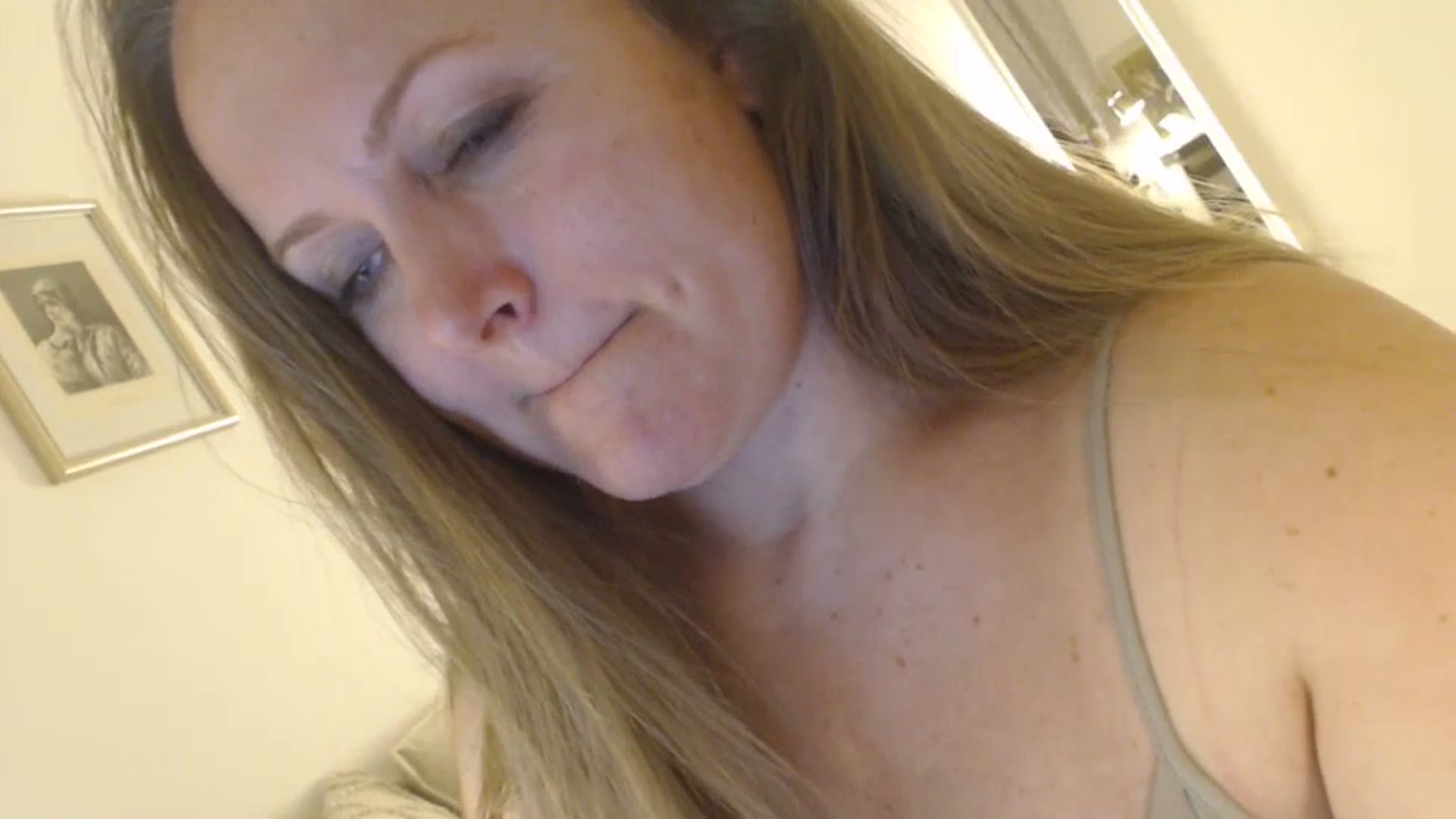 Gallery image thumbnail from JustLily's myfreecams stream on, 04/22/2024, 23:22 image 2 of 20