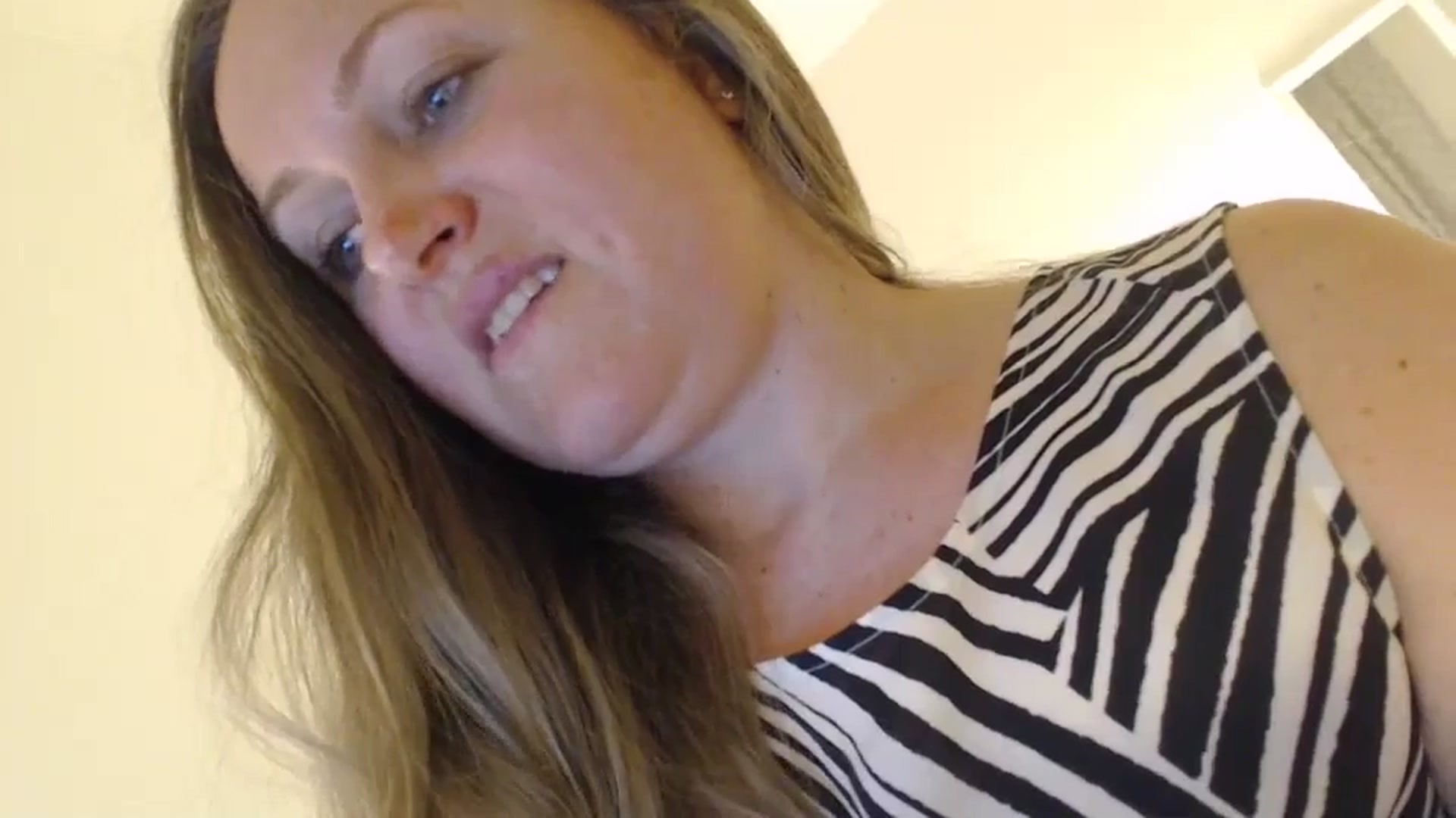 Gallery image thumbnail from JustLily's myfreecams stream on, 05/06/2024, 22:36 image 17 of 20