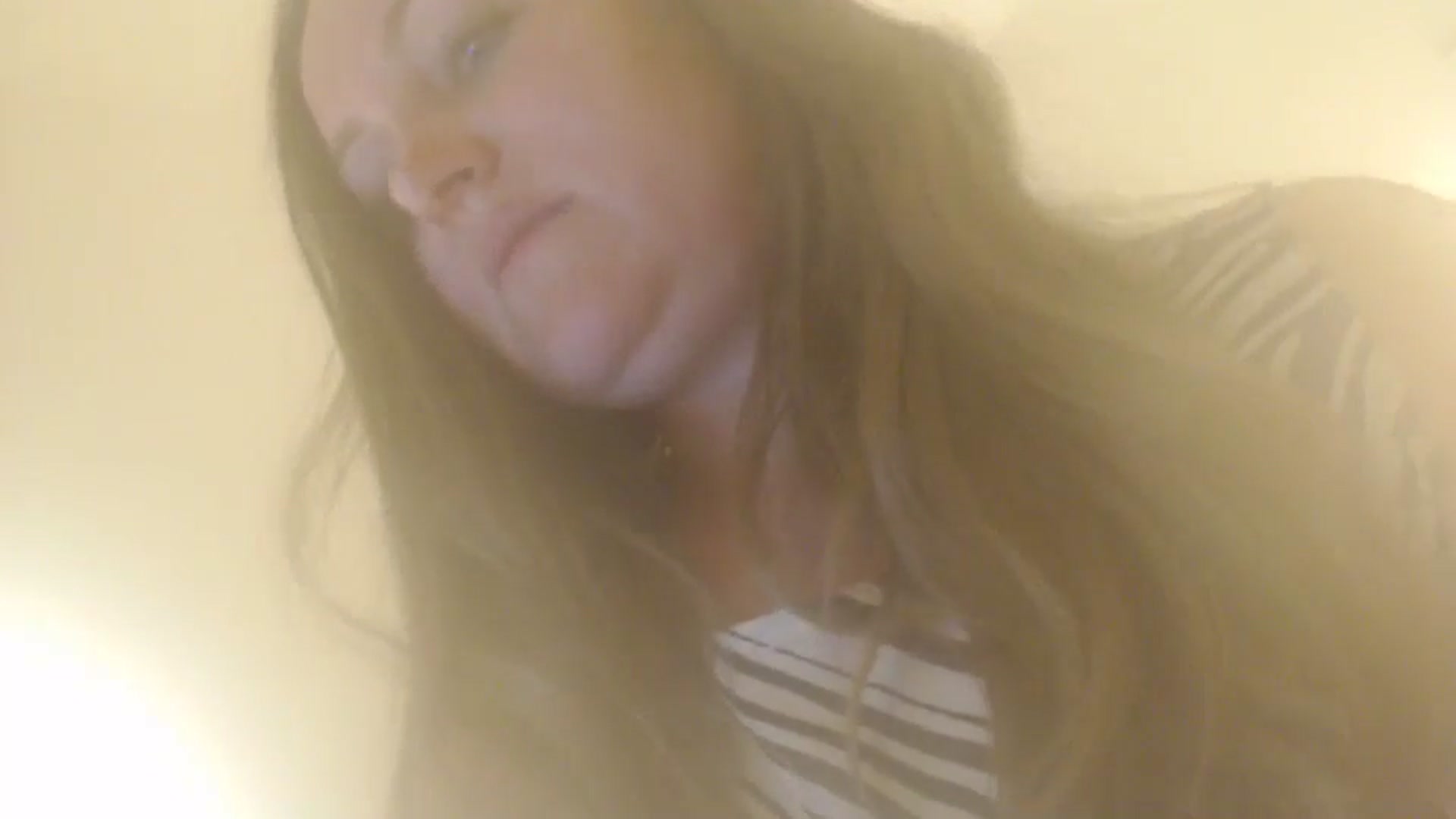 Gallery image thumbnail from JustLily's myfreecams stream on, 05/06/2024, 22:36 image 13 of 20